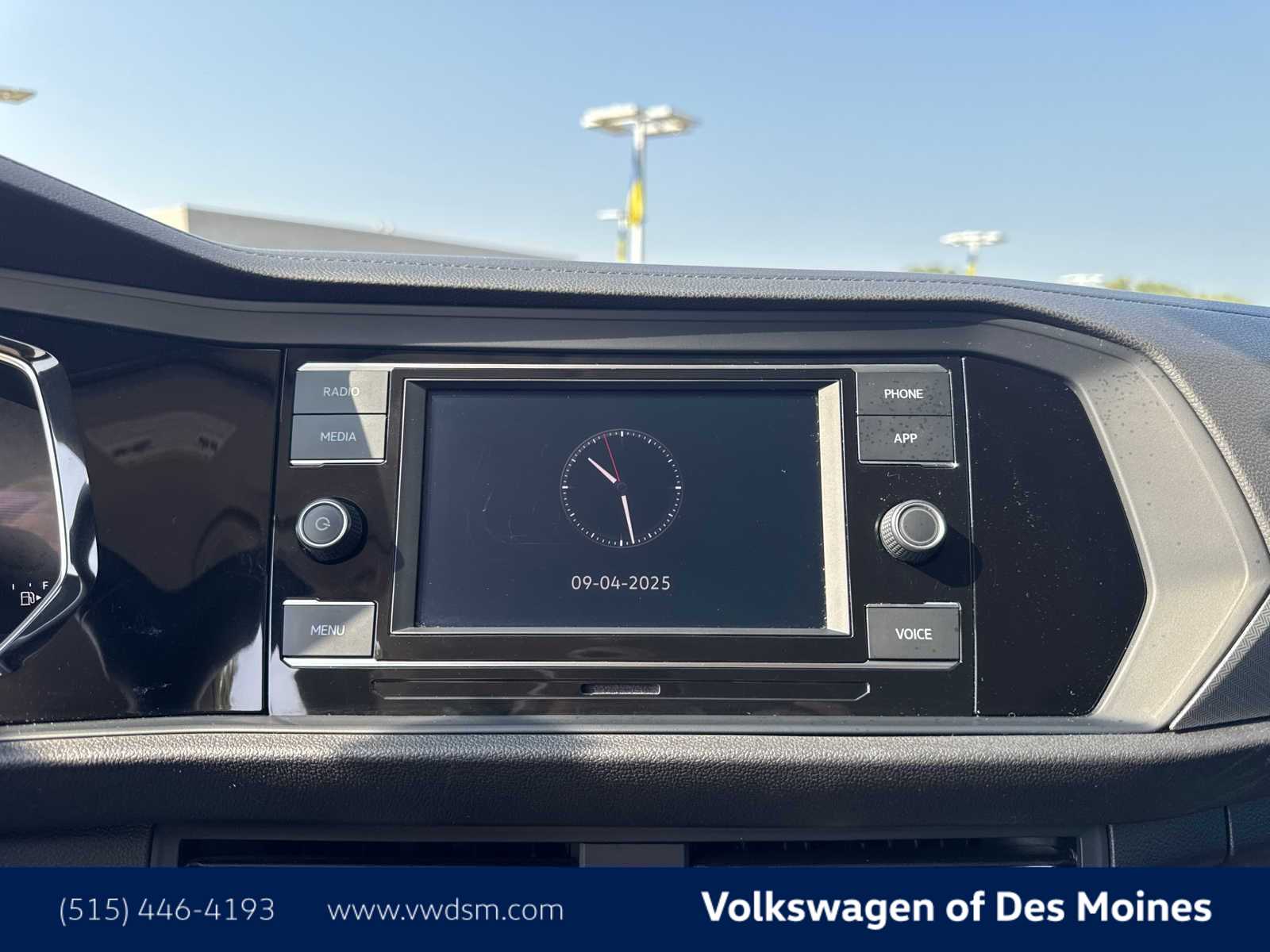 Thumbnail: 2024 Volkswagen Jetta - 18