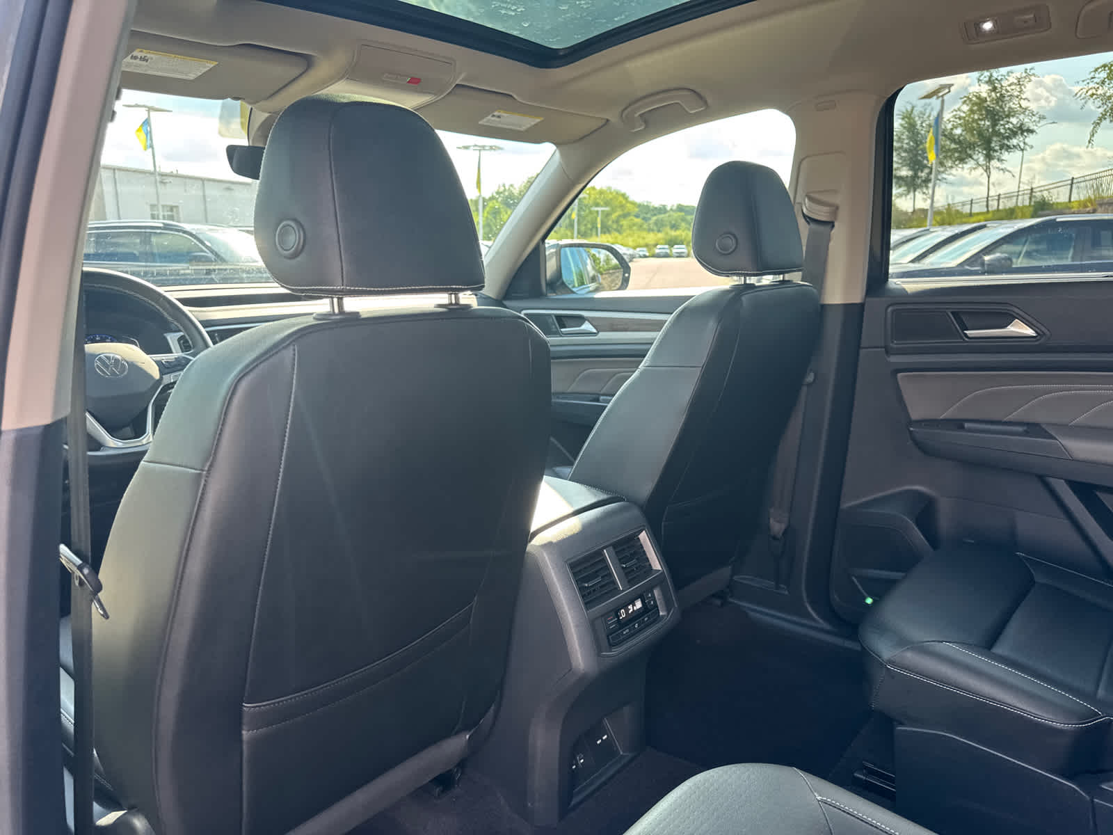 Thumbnail: 2021 Volkswagen Atlas - 13