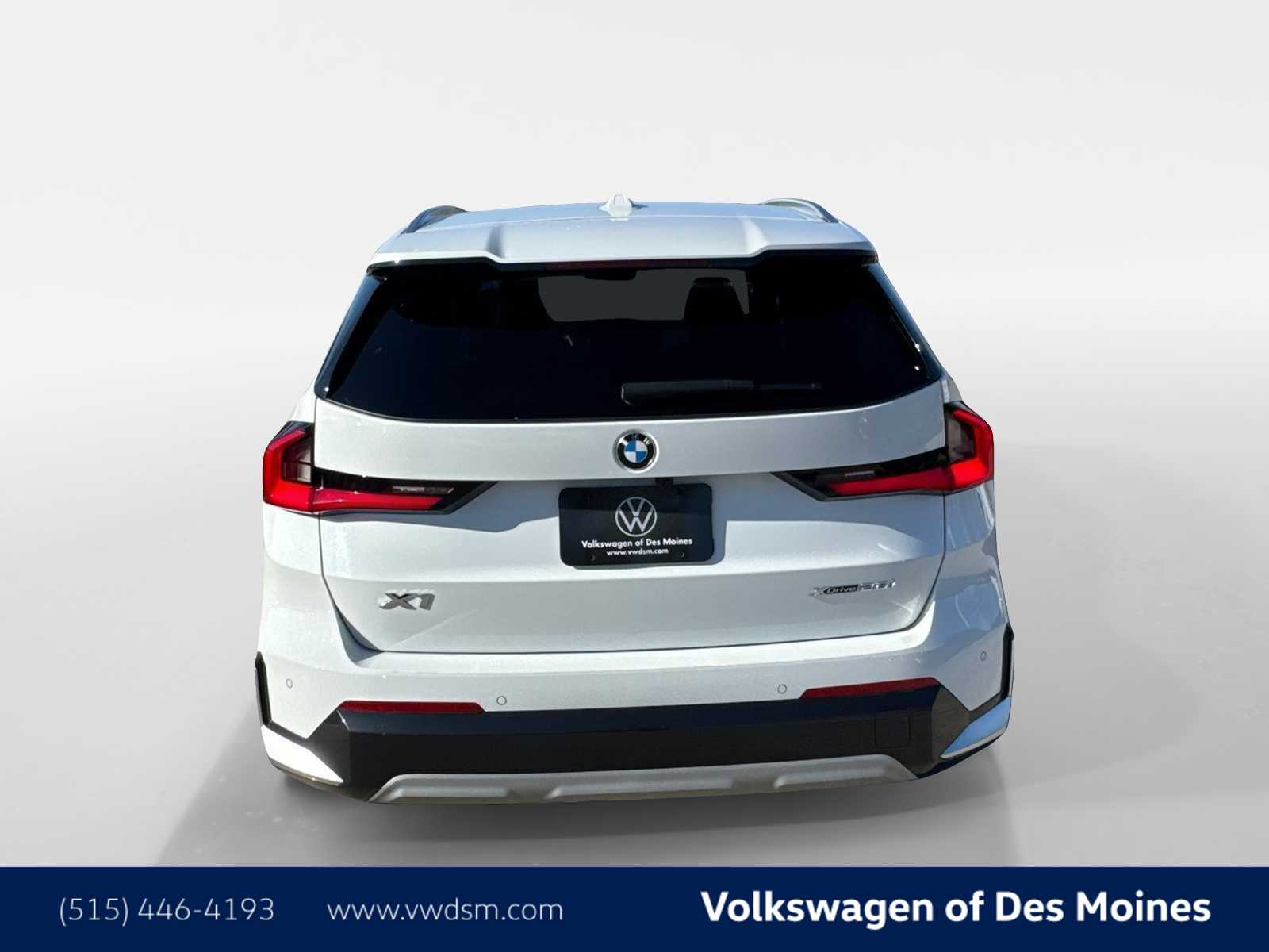 Thumbnail: 2025 BMW X1 - 10