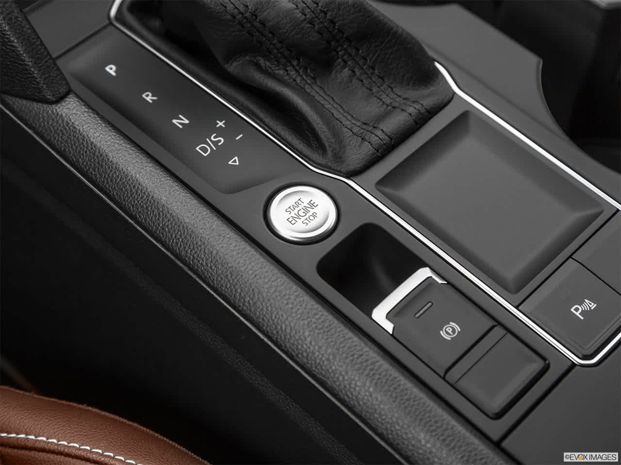 Thumbnail: 2021 Volkswagen Atlas - 28