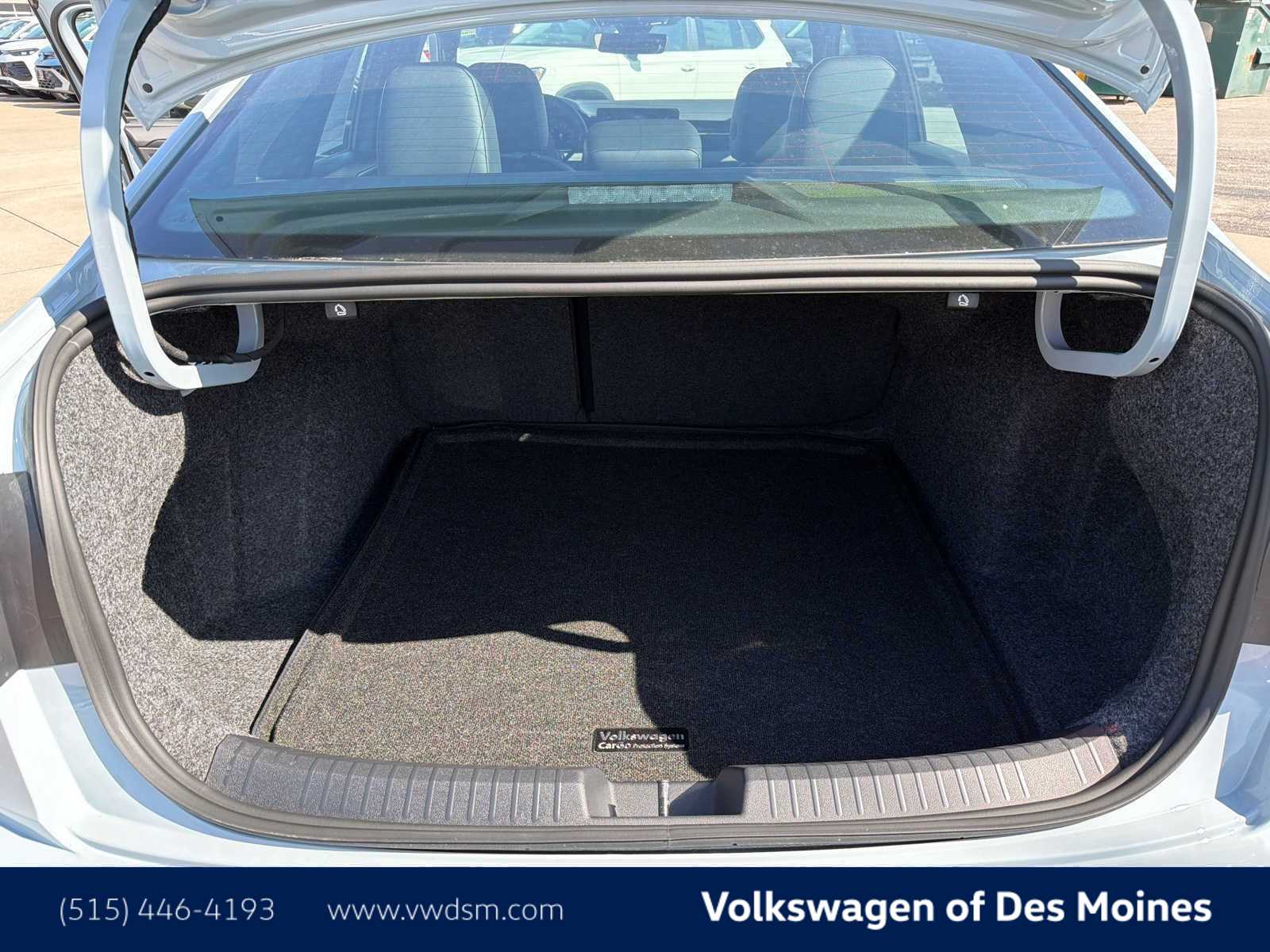 Thumbnail: 2026 Volkswagen Jetta - 18