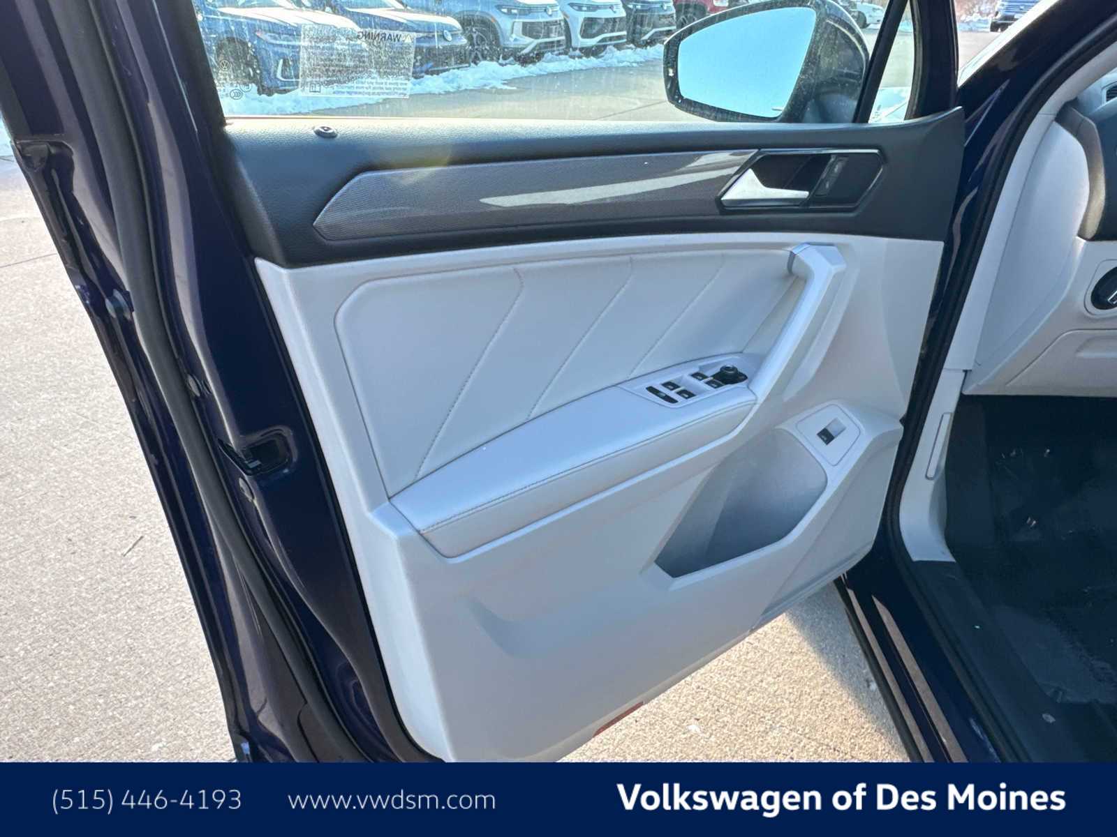 Thumbnail: 2022 Volkswagen Tiguan - 22