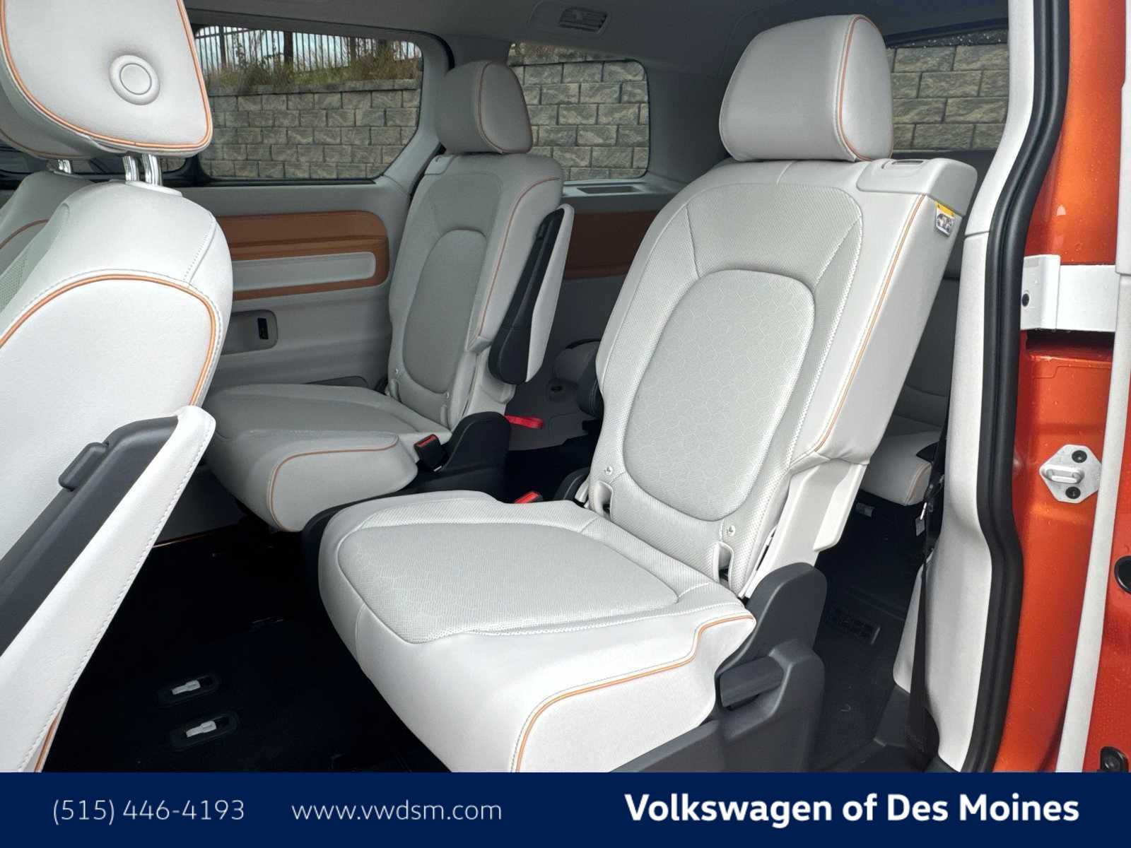 Thumbnail: 2025 Volkswagen ID.Buzz - 11