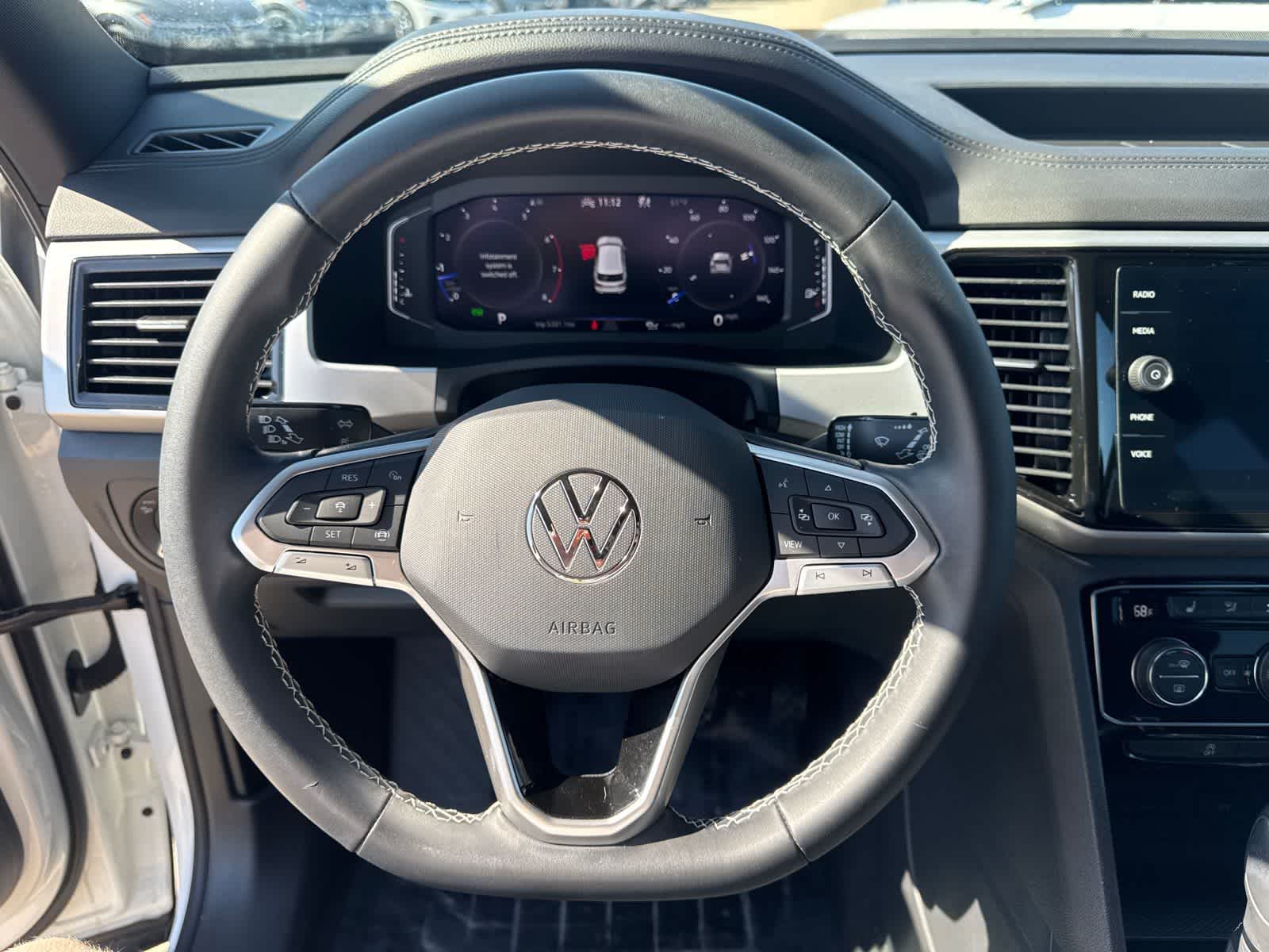 Thumbnail: 2023 Volkswagen Atlas - 16