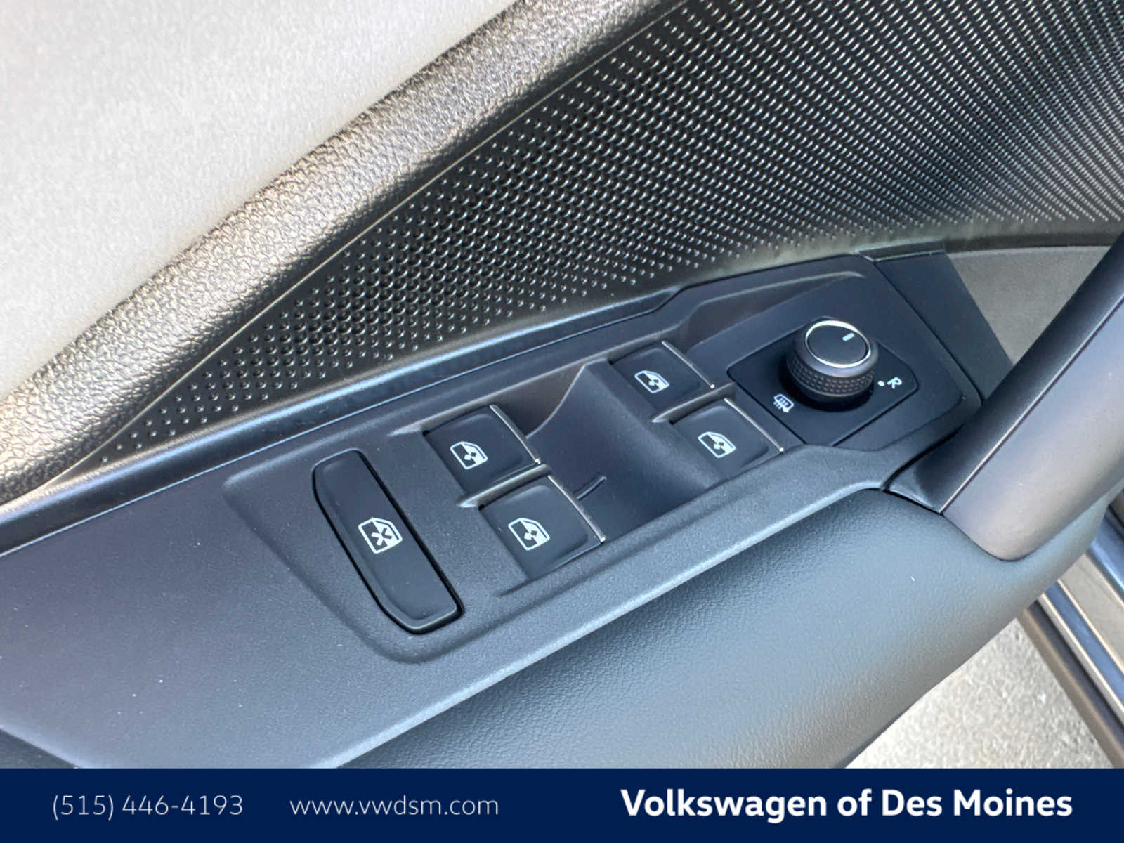 Thumbnail: 2025 Volkswagen Tiguan - 23