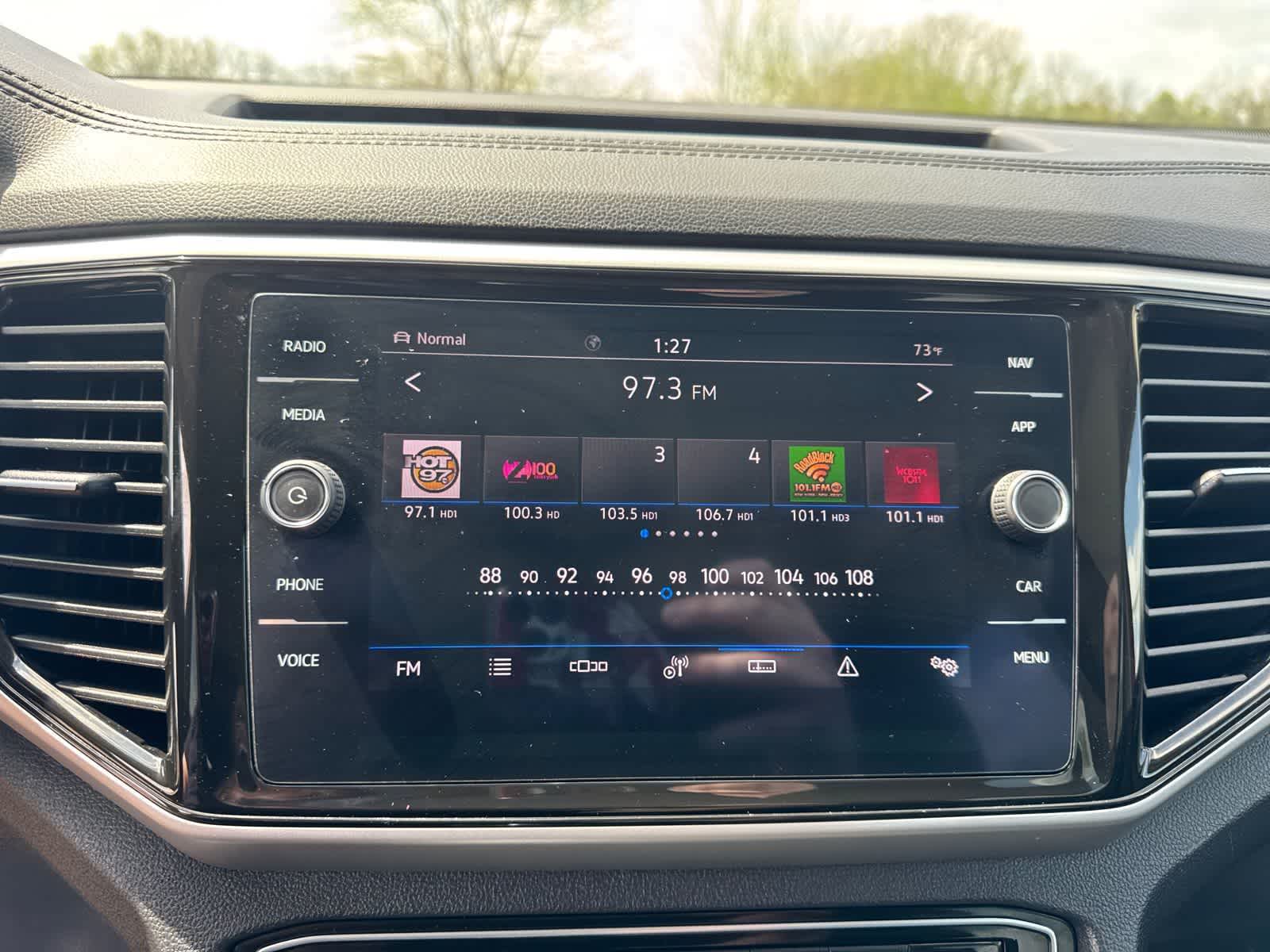 Thumbnail: 2022 Volkswagen Atlas - 17