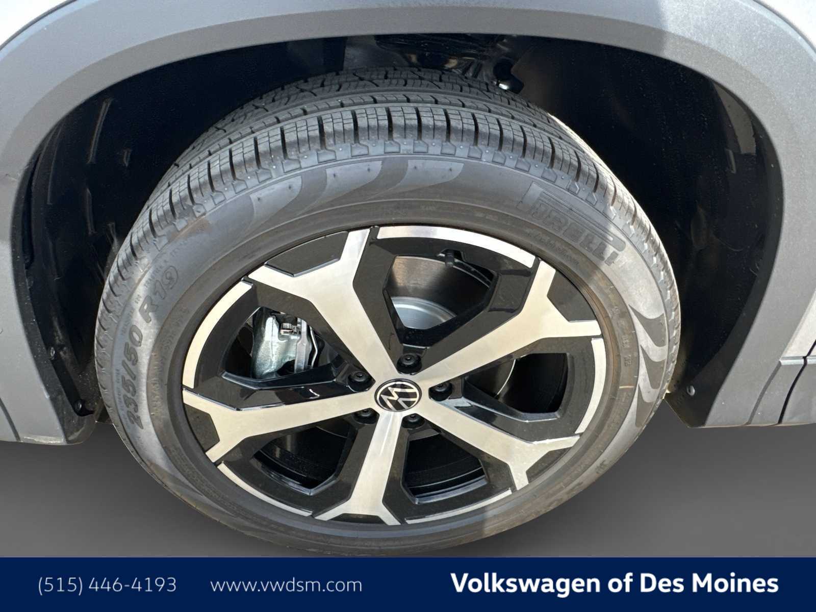 Thumbnail: 2025 Volkswagen Tiguan - 8