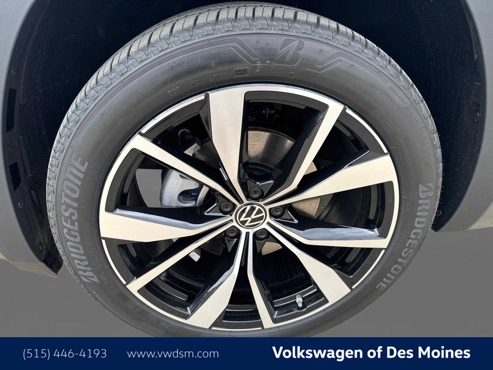 2025 Volkswagen Atlas SEL 8