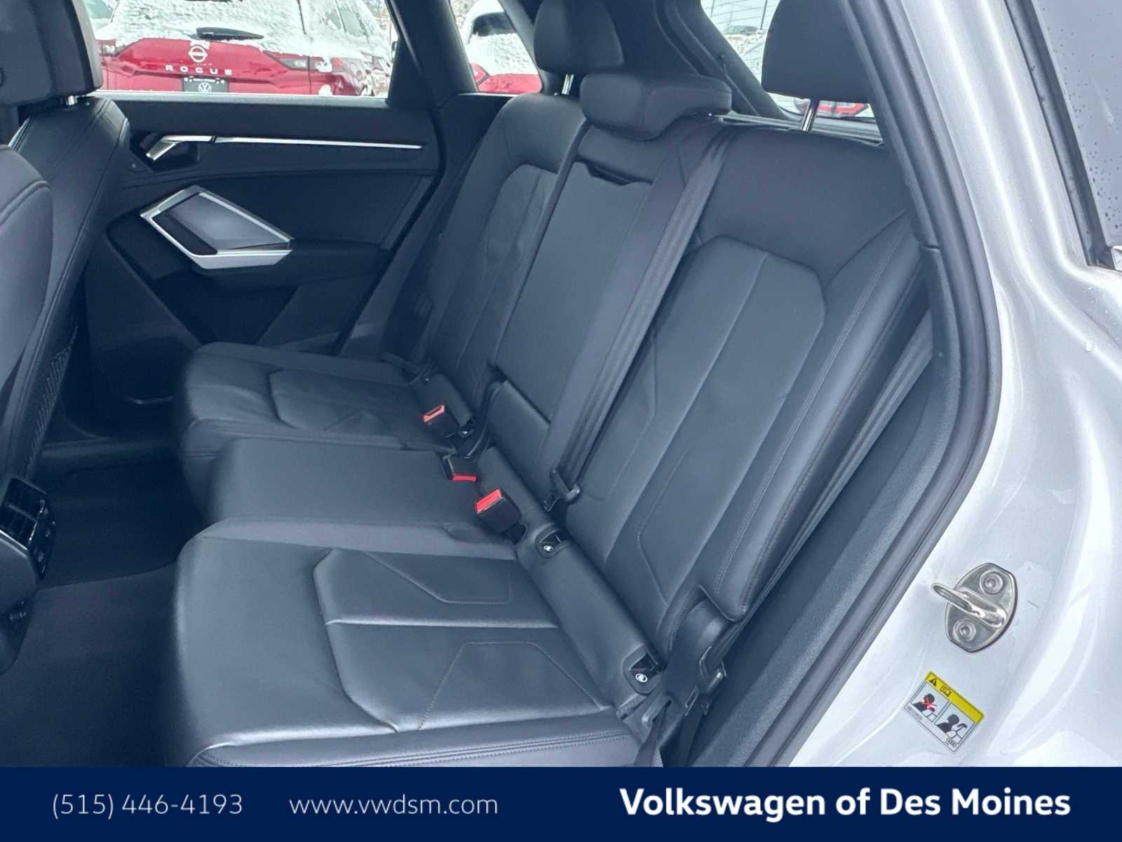 Thumbnail: 2025 Audi Q3 - 12