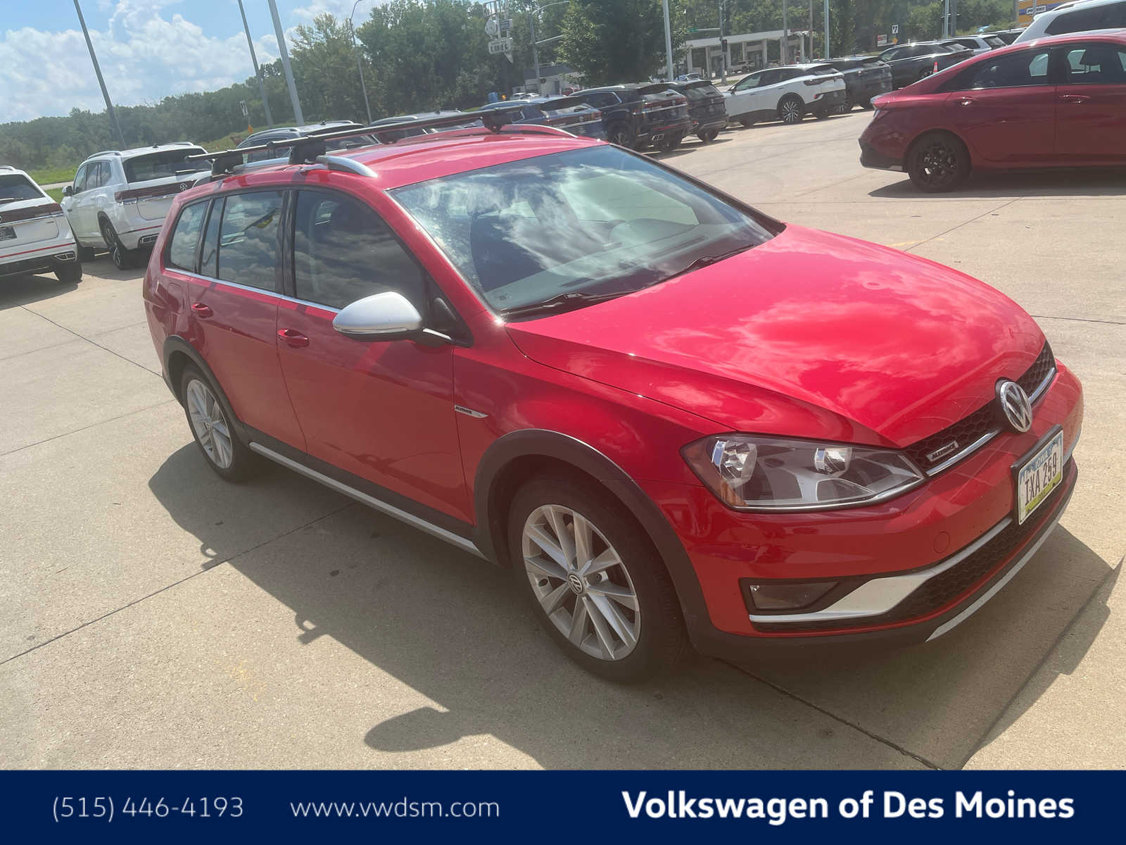 Thumbnail: 2017 Volkswagen Golf - 2