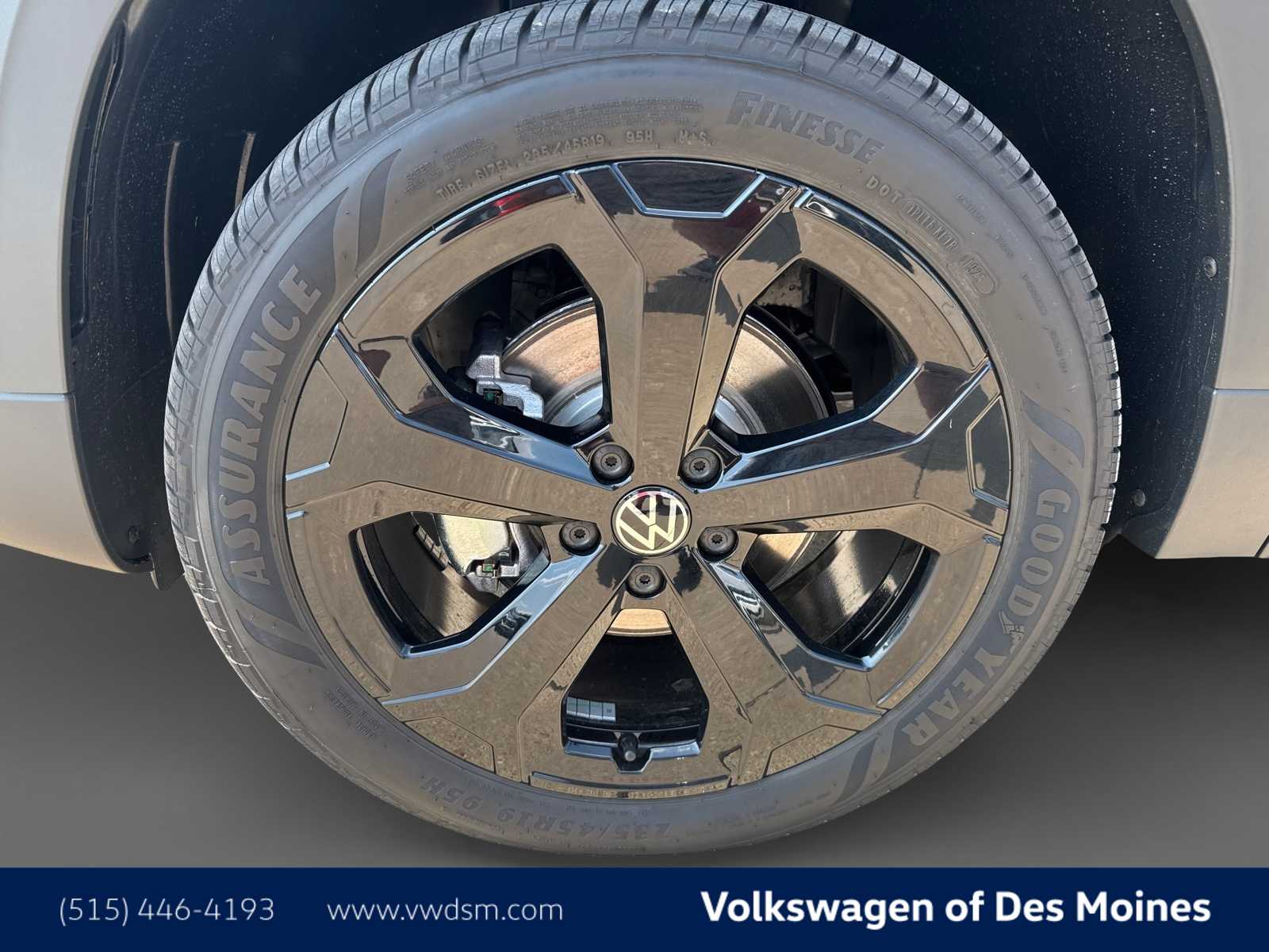 Thumbnail: 2025 Volkswagen Taos - 8