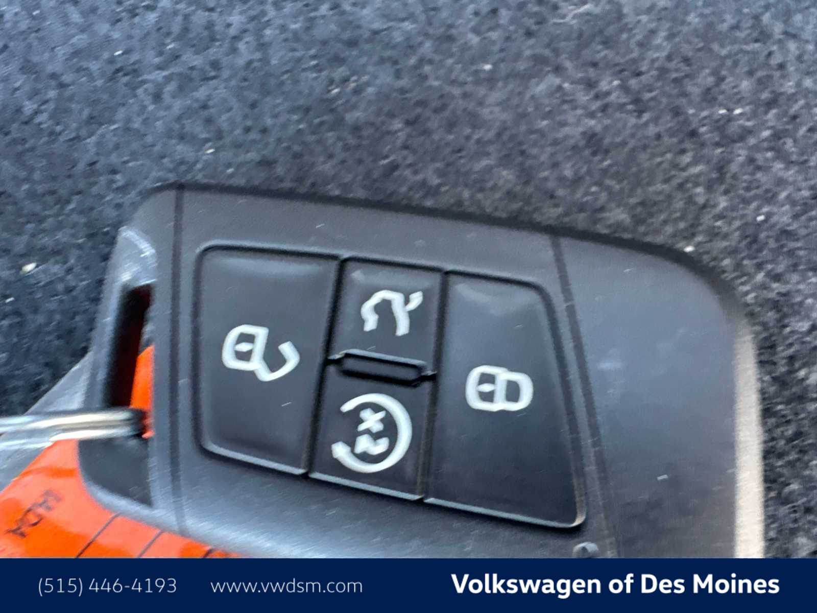 Thumbnail: 2022 Volkswagen Tiguan - 20