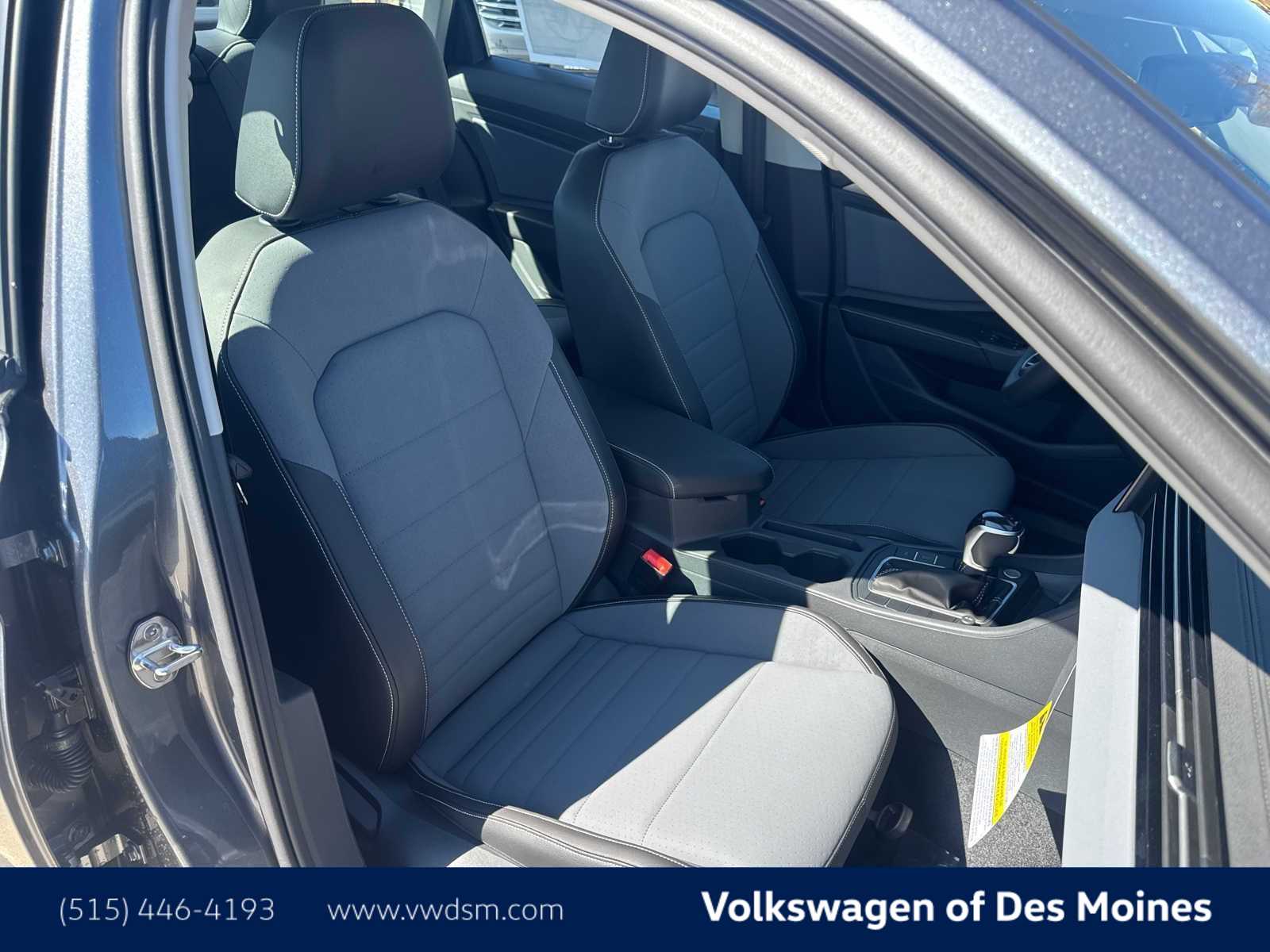 Thumbnail: 2026 Volkswagen Jetta - 14