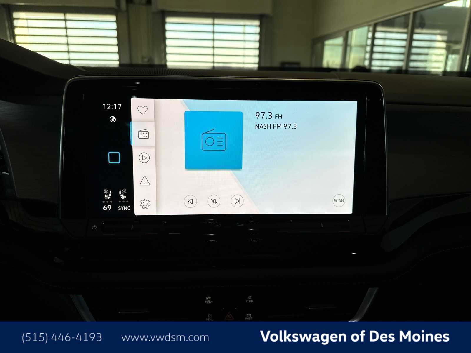 Thumbnail: 2025 Volkswagen Atlas - 17