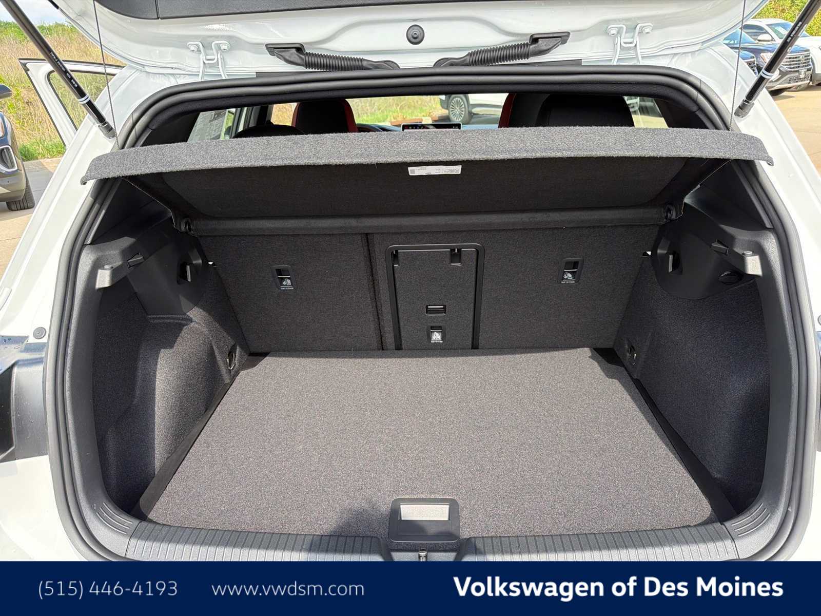 Thumbnail: 2026 Volkswagen Golf - 18