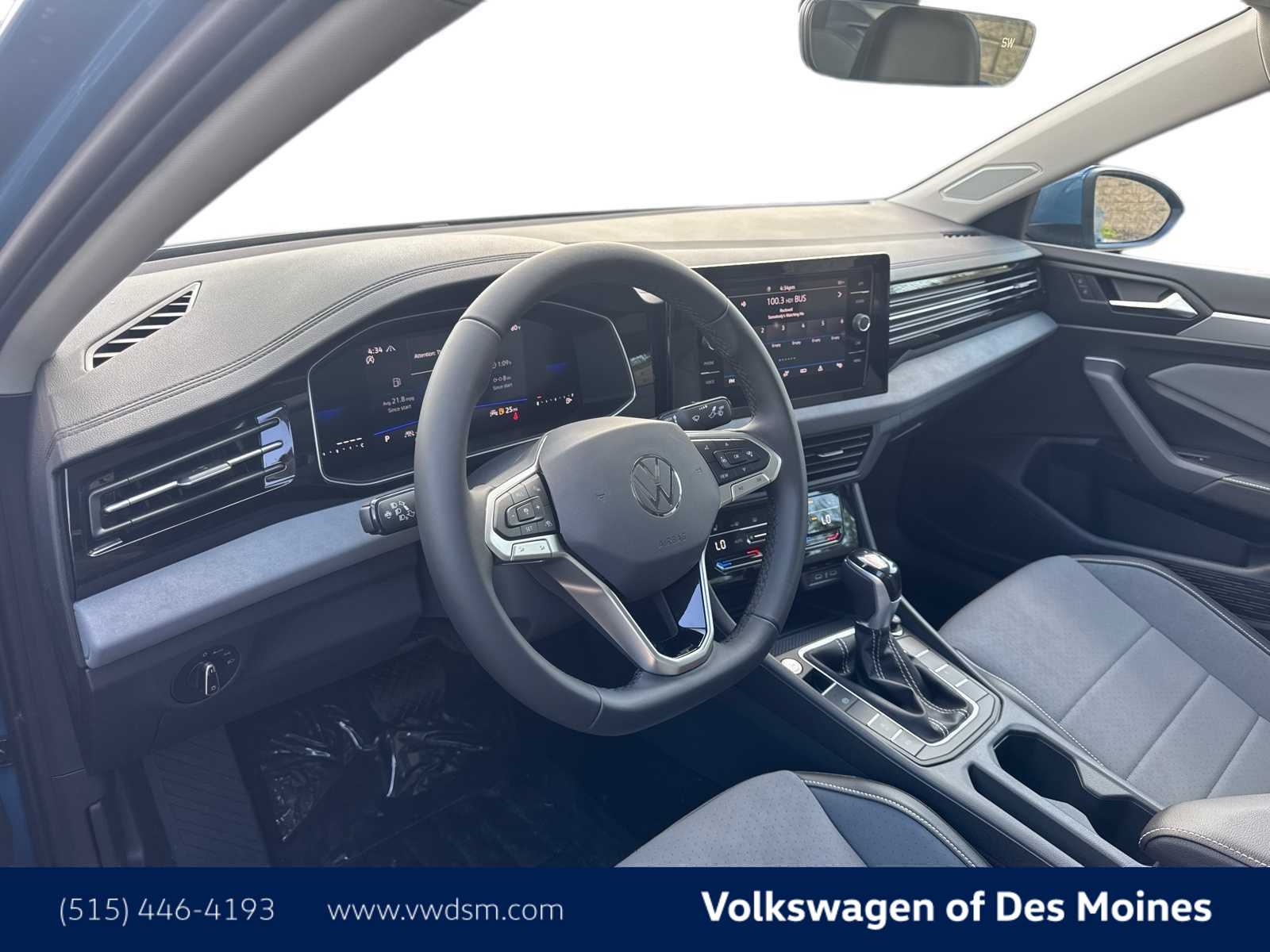 Thumbnail: 2025 Volkswagen Jetta - 2