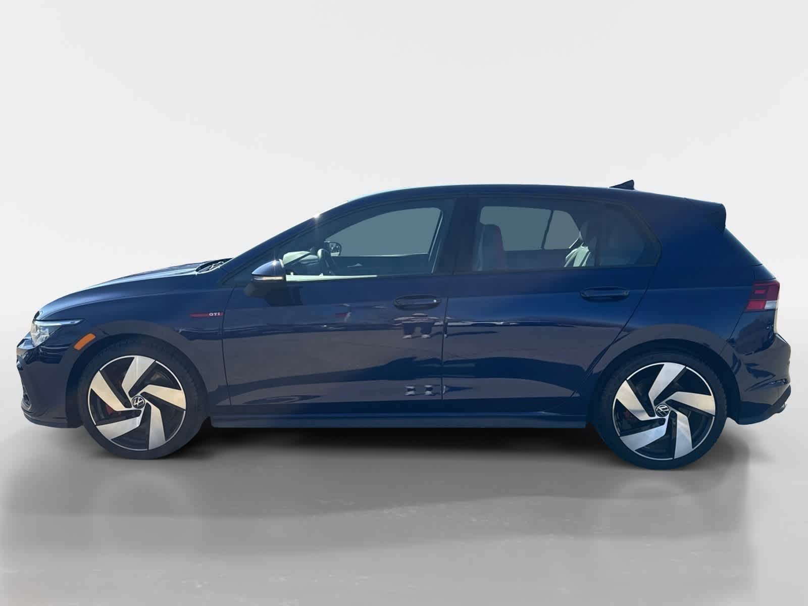 Thumbnail: 2023 Volkswagen Golf - 3