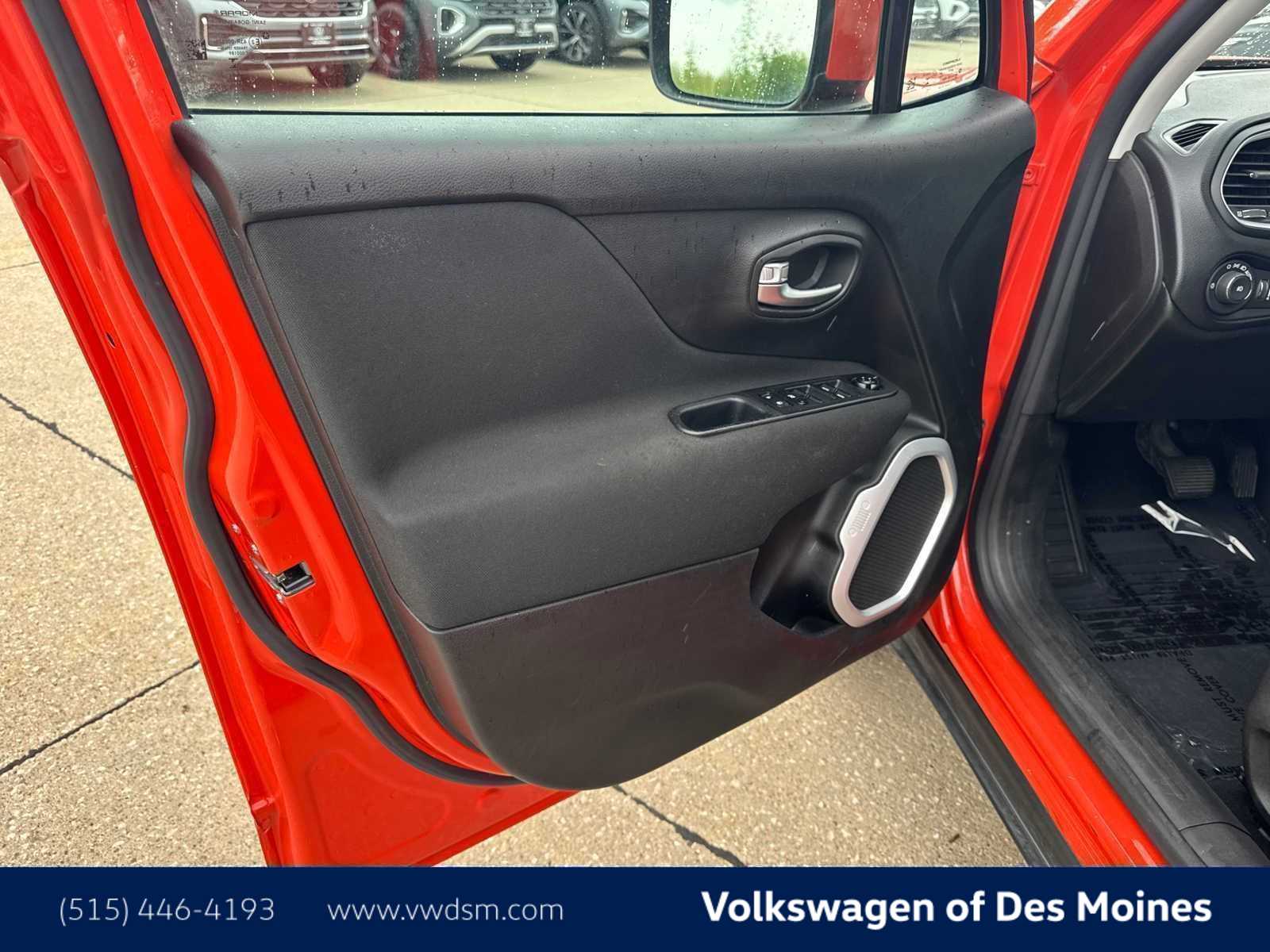 Thumbnail: 2021 Jeep Renegade - 22