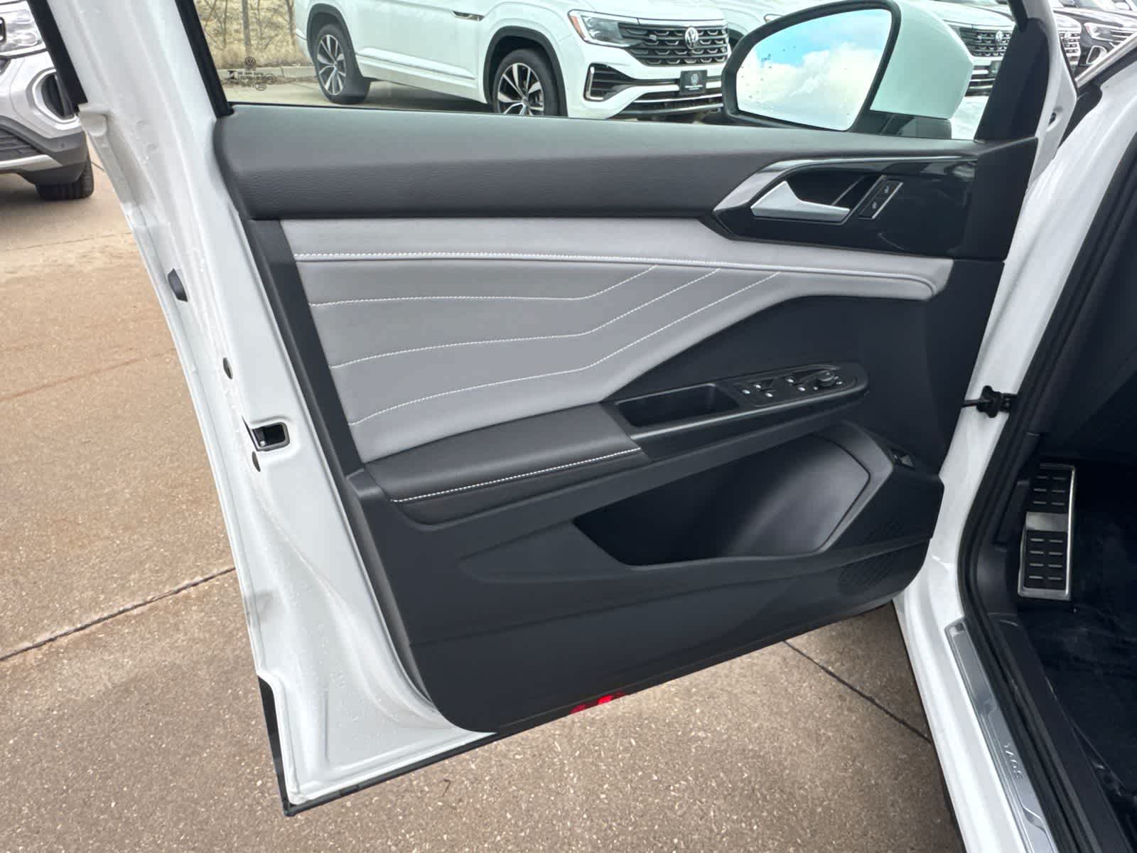 Thumbnail: 2024 Volkswagen Taos - 22