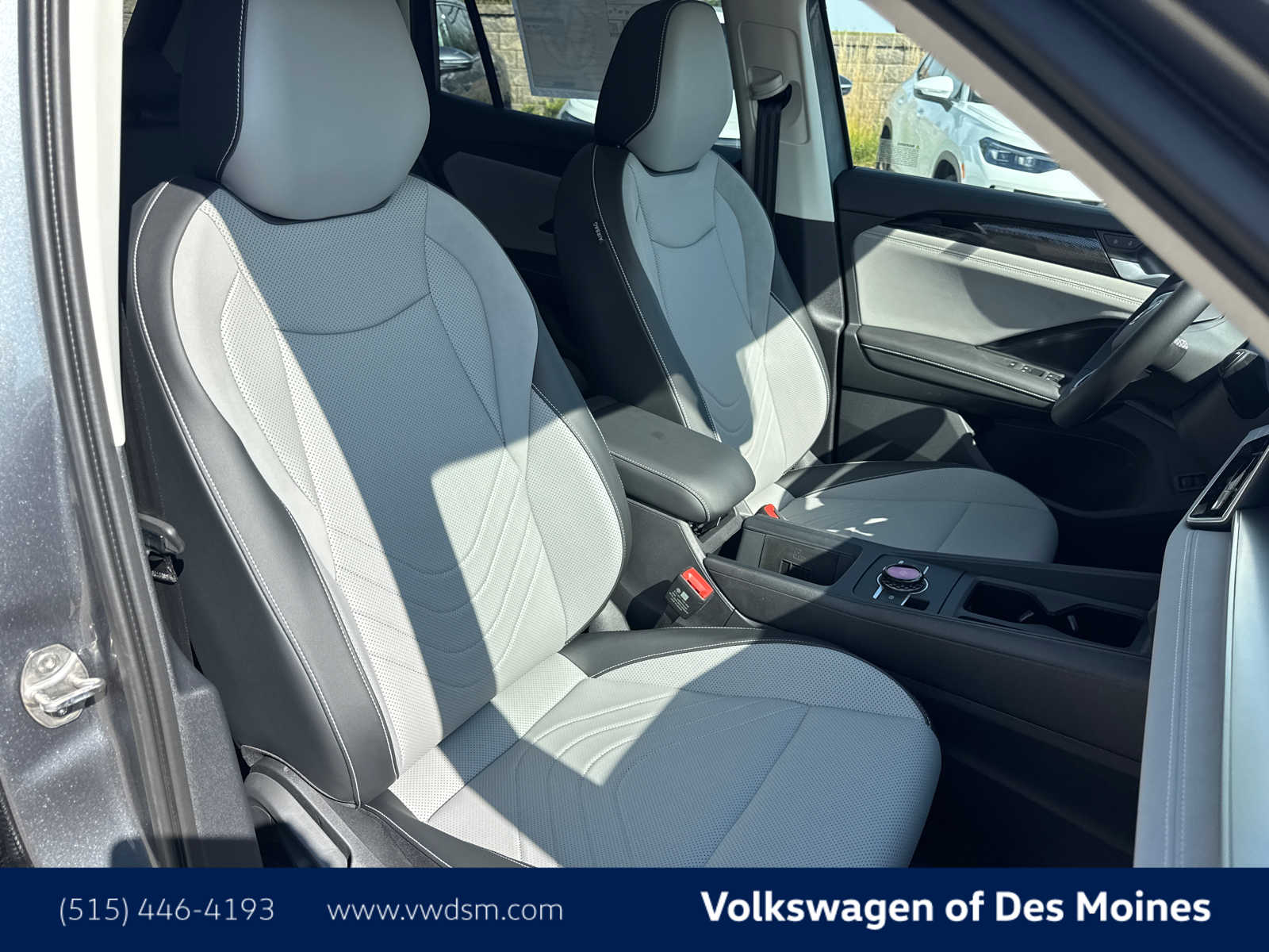 Thumbnail: 2025 Volkswagen Tiguan - 14