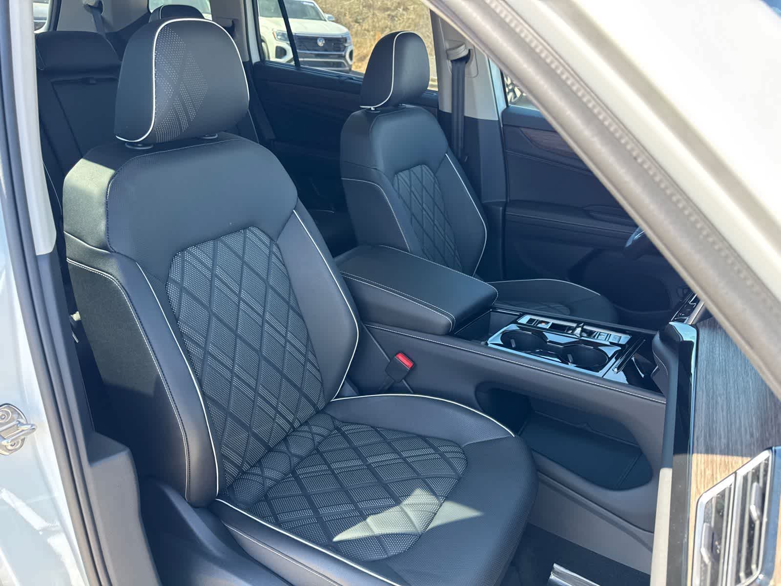 Thumbnail: 2025 Volkswagen Atlas - 14