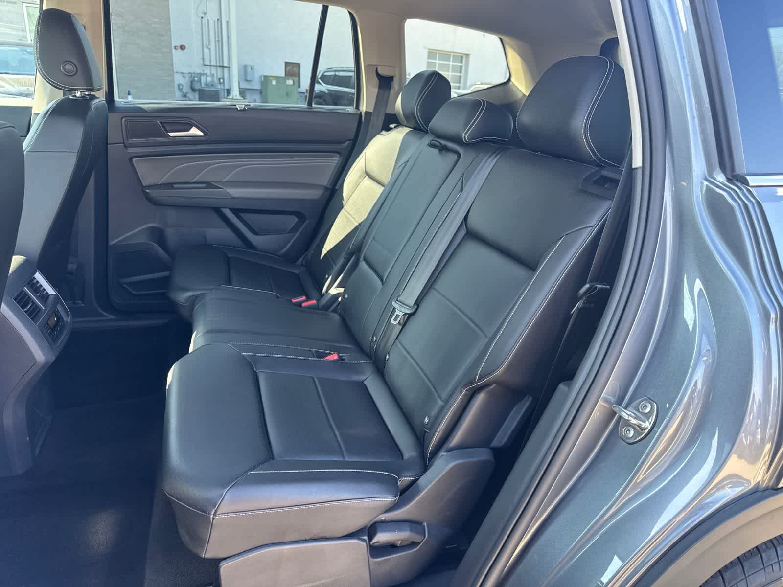 Thumbnail: 2023 Volkswagen Atlas - 12