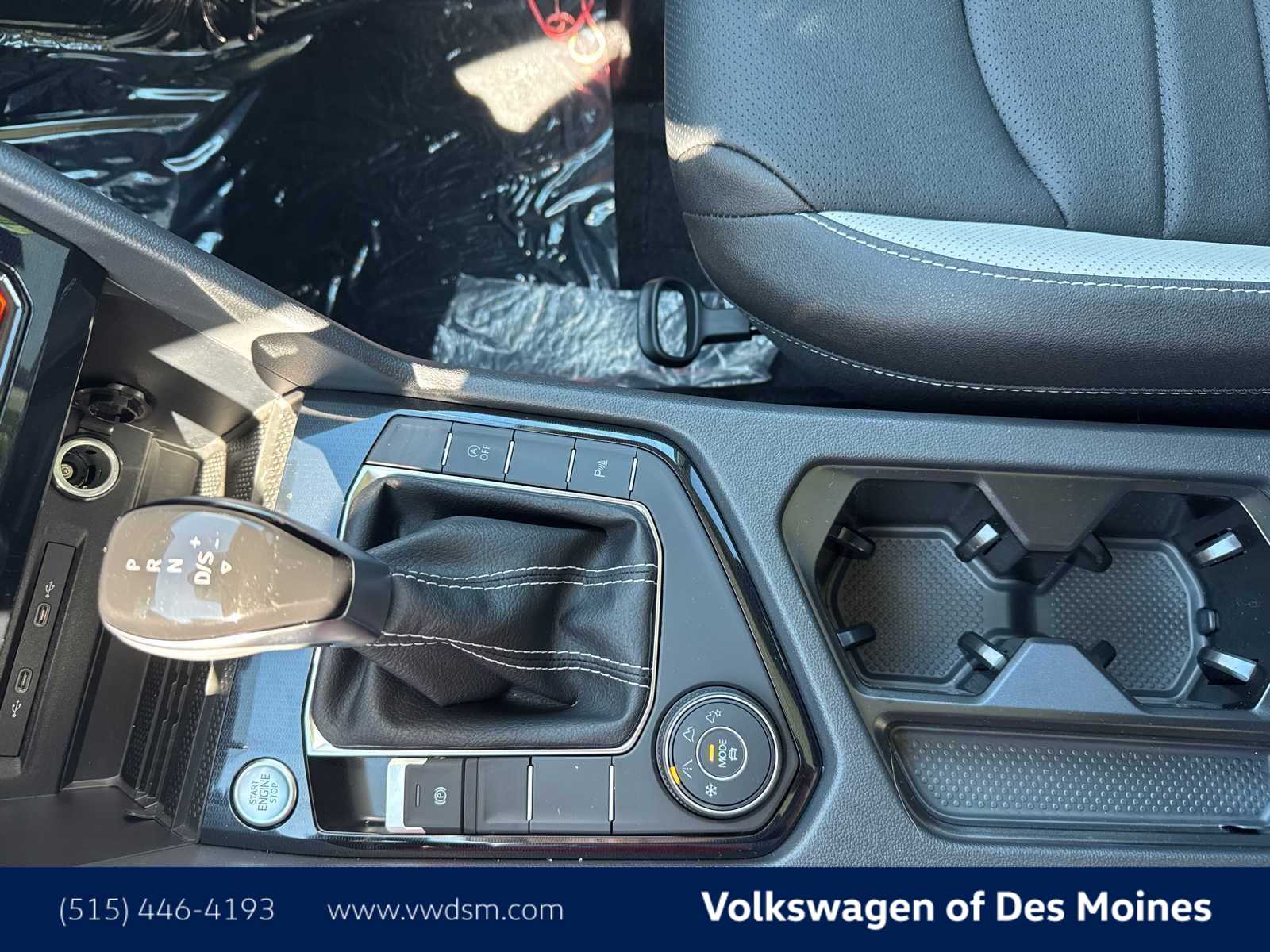 Thumbnail: 2025 Volkswagen Taos - 15