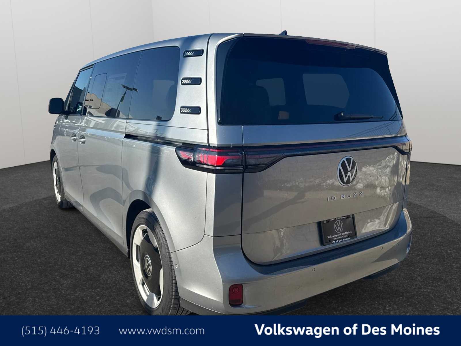 Thumbnail: 2025 Volkswagen ID.Buzz - 4