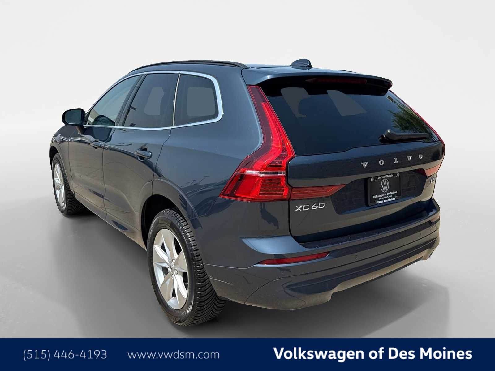 Thumbnail: 2022 Volvo XC60 - 4