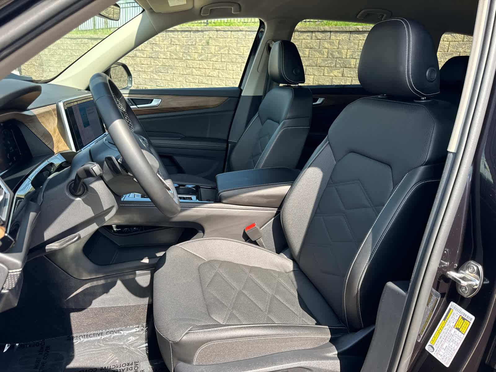 2025 Volkswagen Atlas SE 11