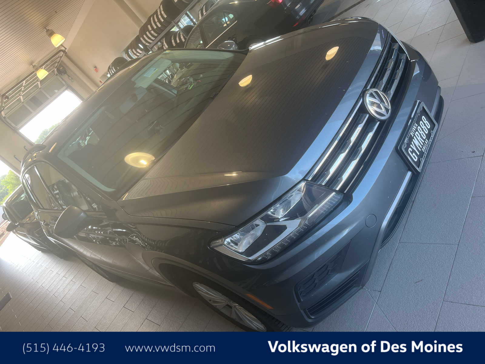 Thumbnail: 2020 Volkswagen Tiguan - 5