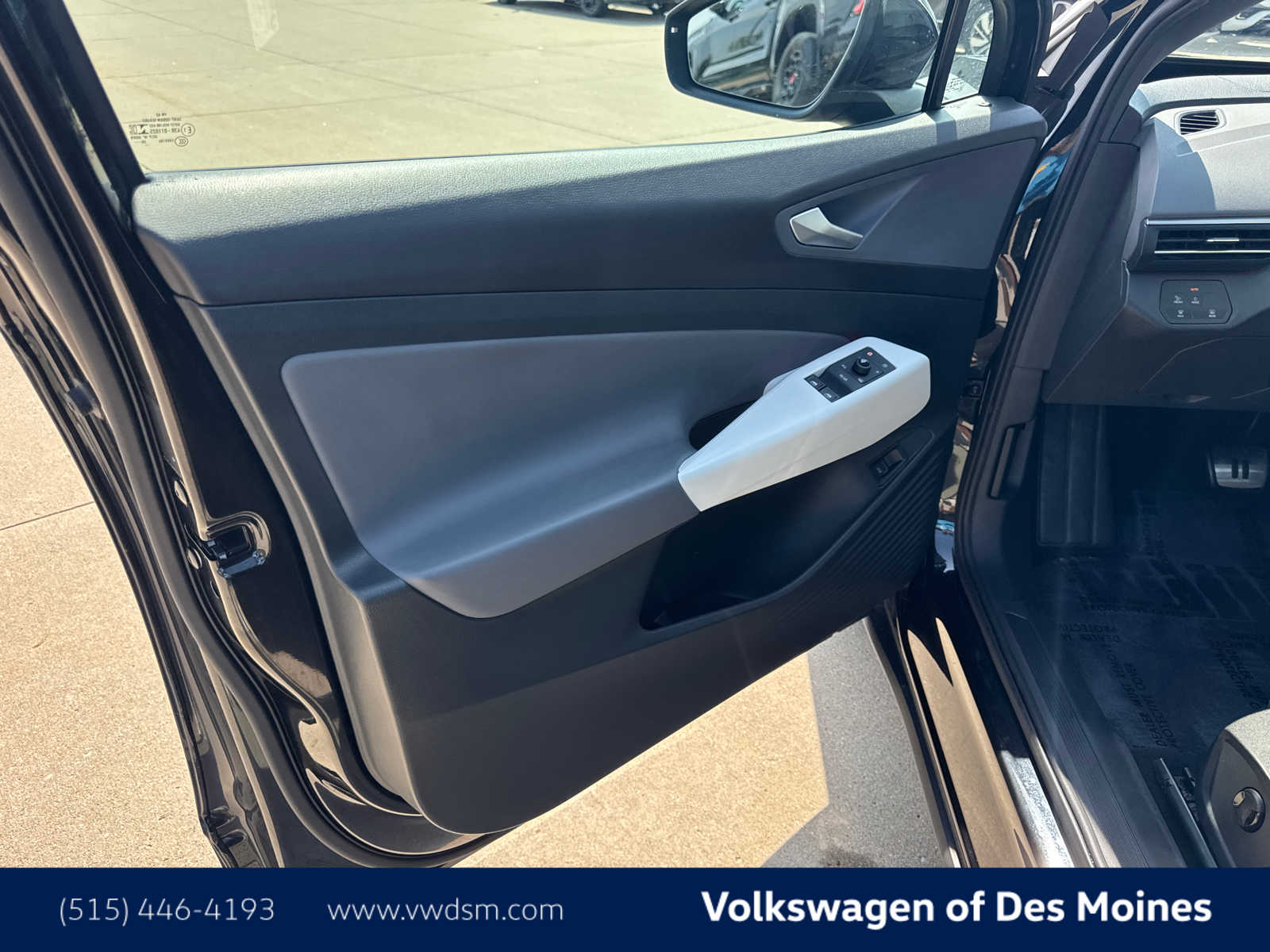 Thumbnail: 2021 Volkswagen ID.4 - 21