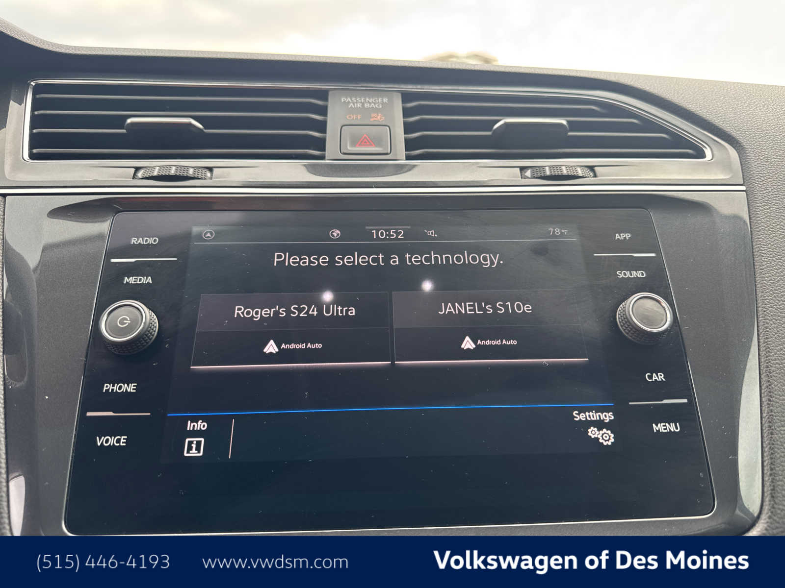 Thumbnail: 2023 Volkswagen Tiguan - 17
