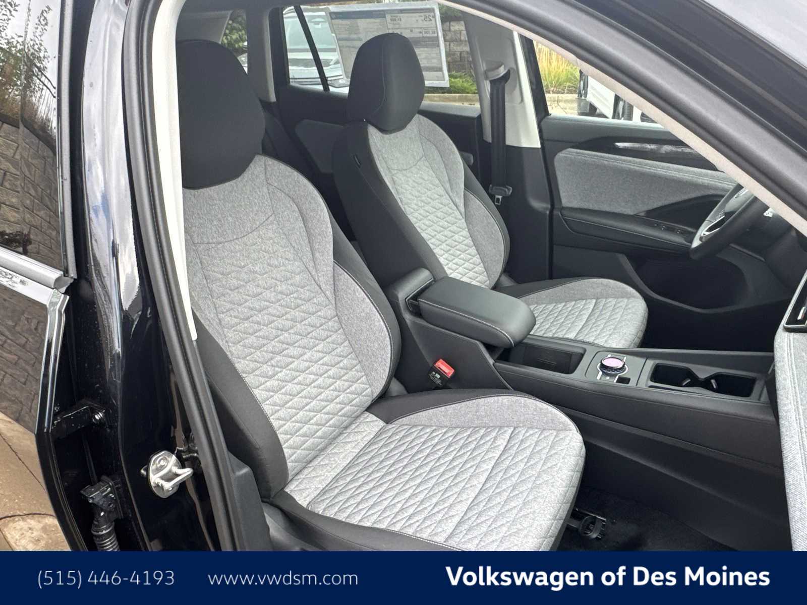 Thumbnail: 2025 Volkswagen Tiguan - 13