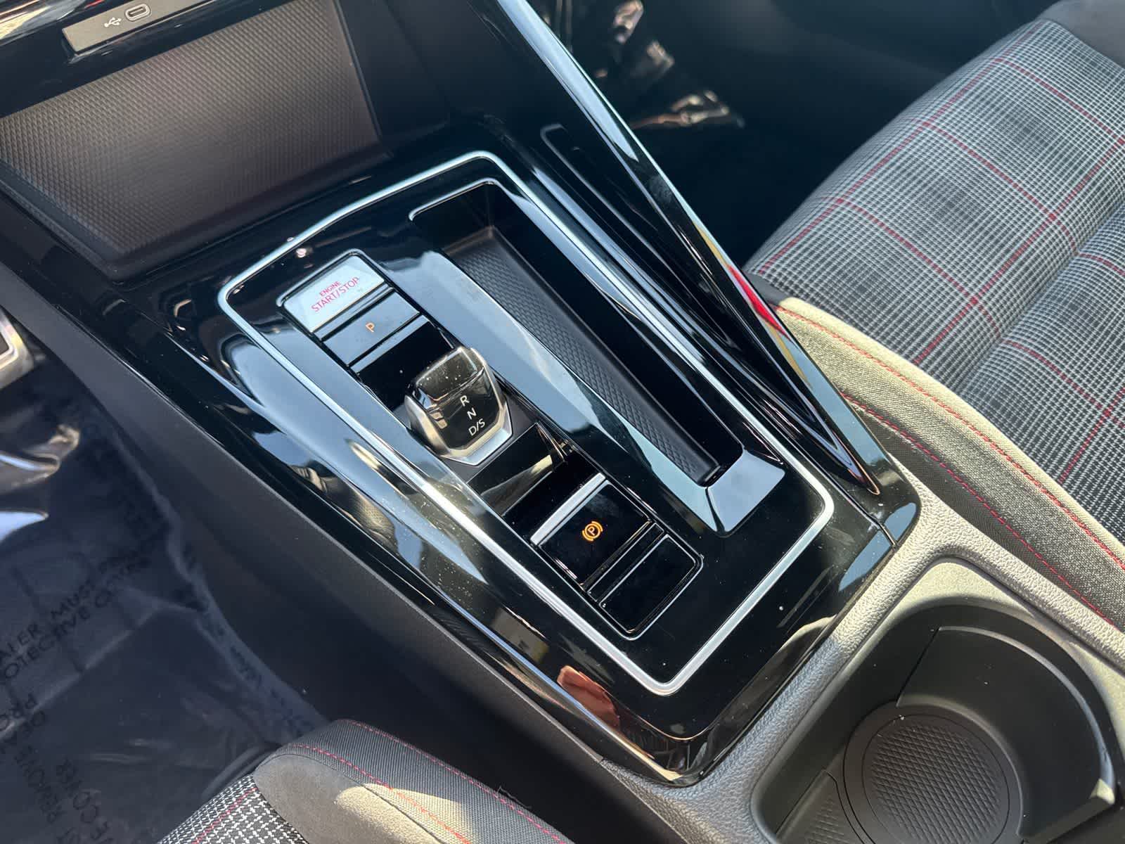 Thumbnail: 2023 Volkswagen Golf - 16