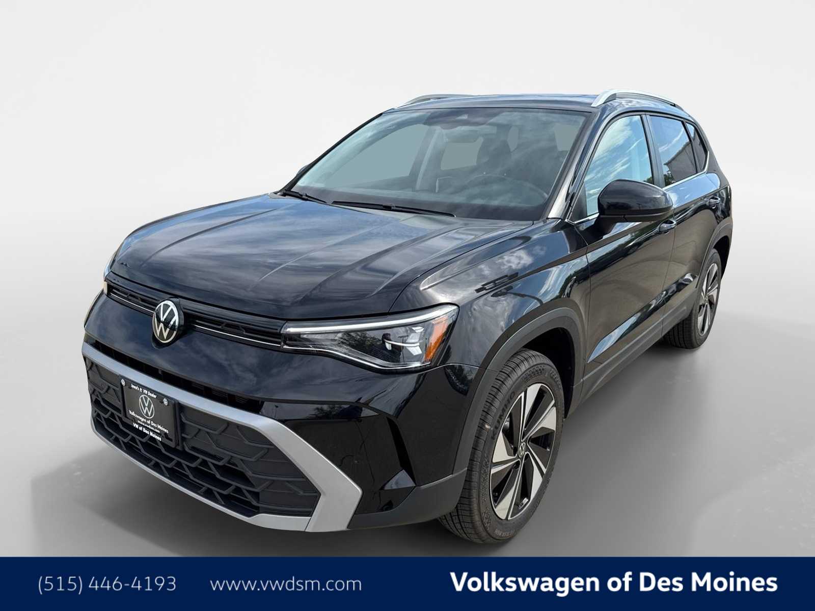 2025 Volkswagen Taos SE -
                  Johnston, IA