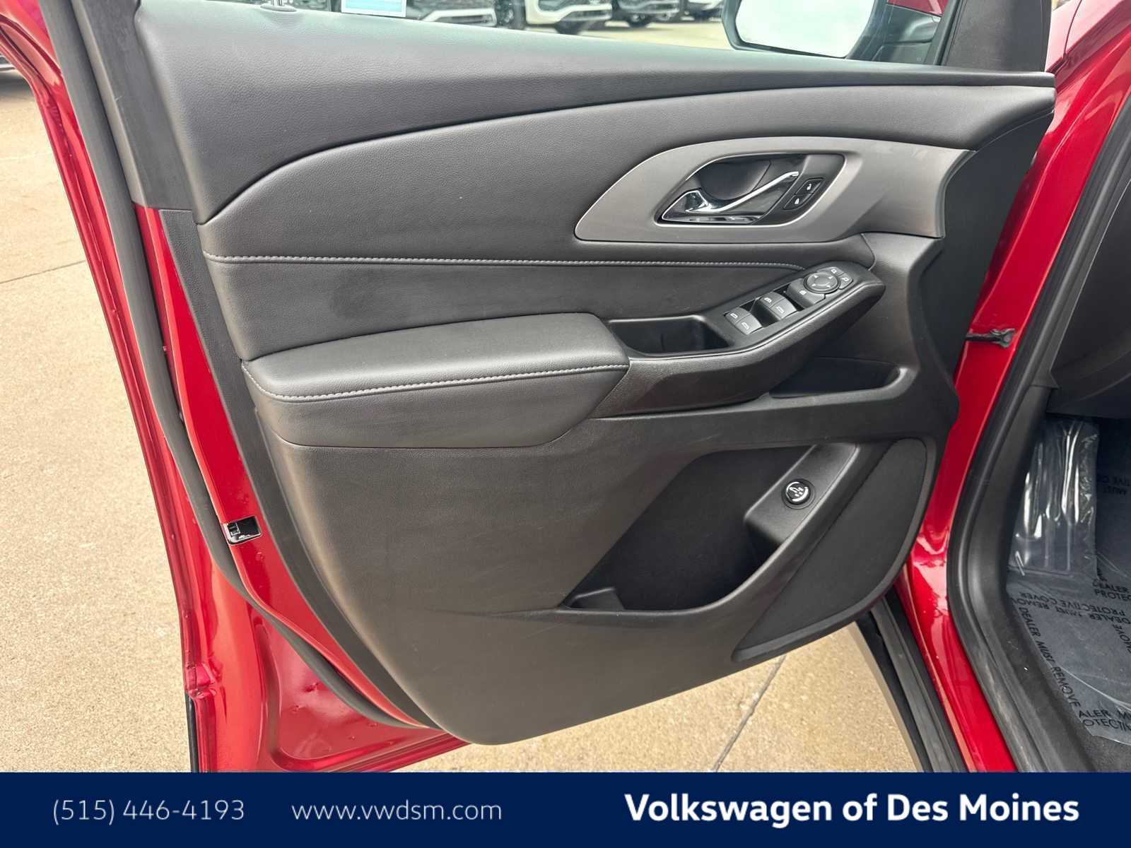 Thumbnail: 2023 Chevrolet Traverse - 22