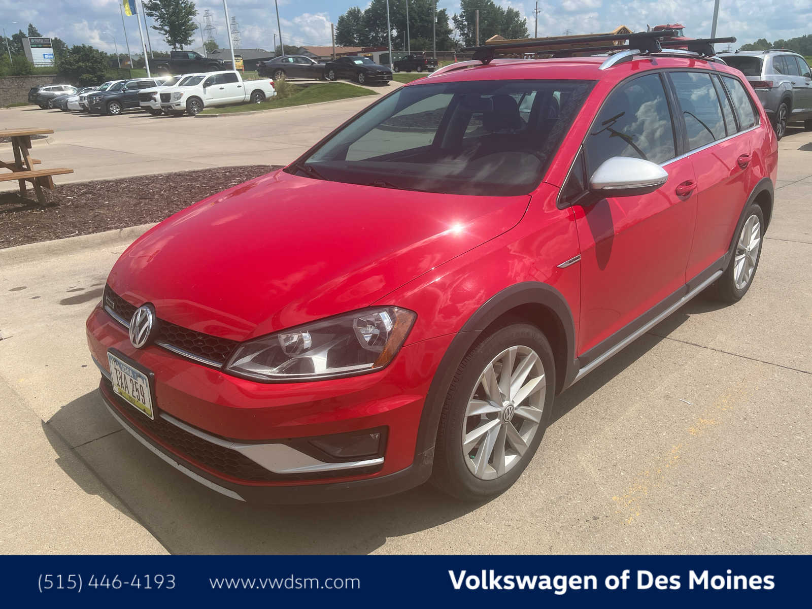 Thumbnail: 2017 Volkswagen Golf - 1