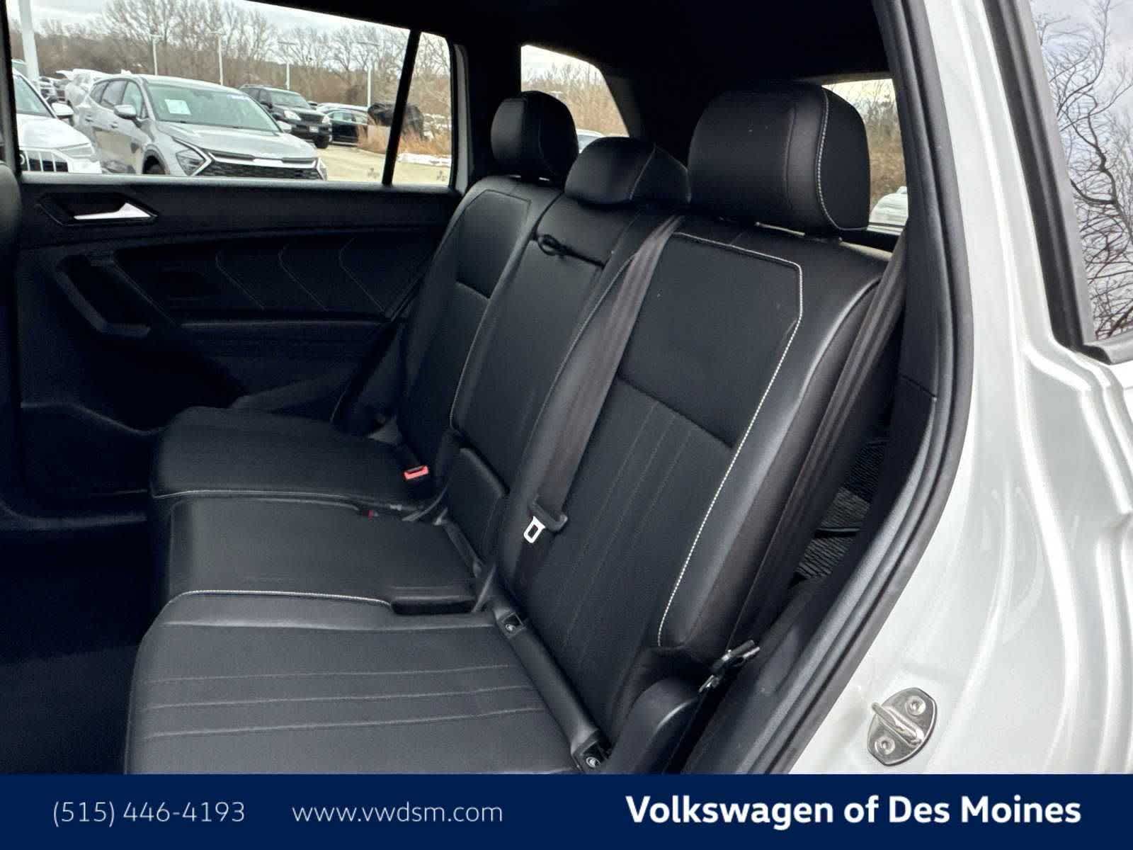 Thumbnail: 2022 Volkswagen Tiguan - 12