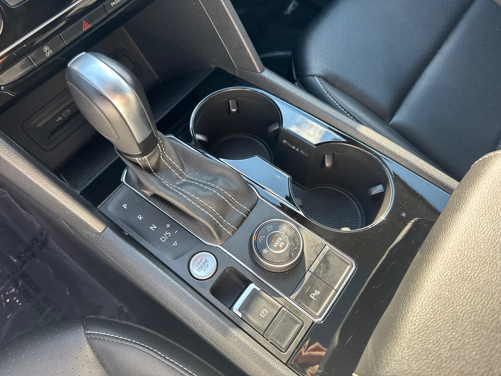 Thumbnail: 2021 Volkswagen Atlas - 17