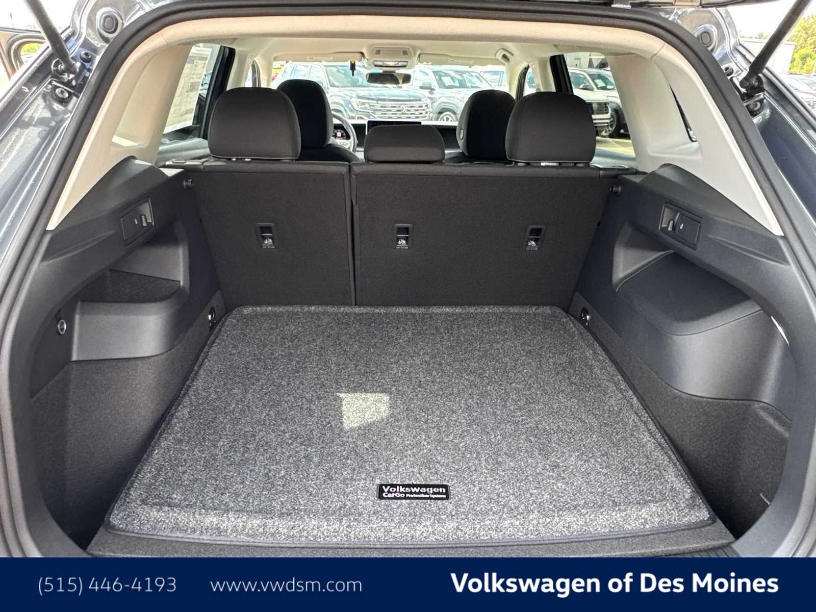 Thumbnail: 2025 Volkswagen Tiguan - 18