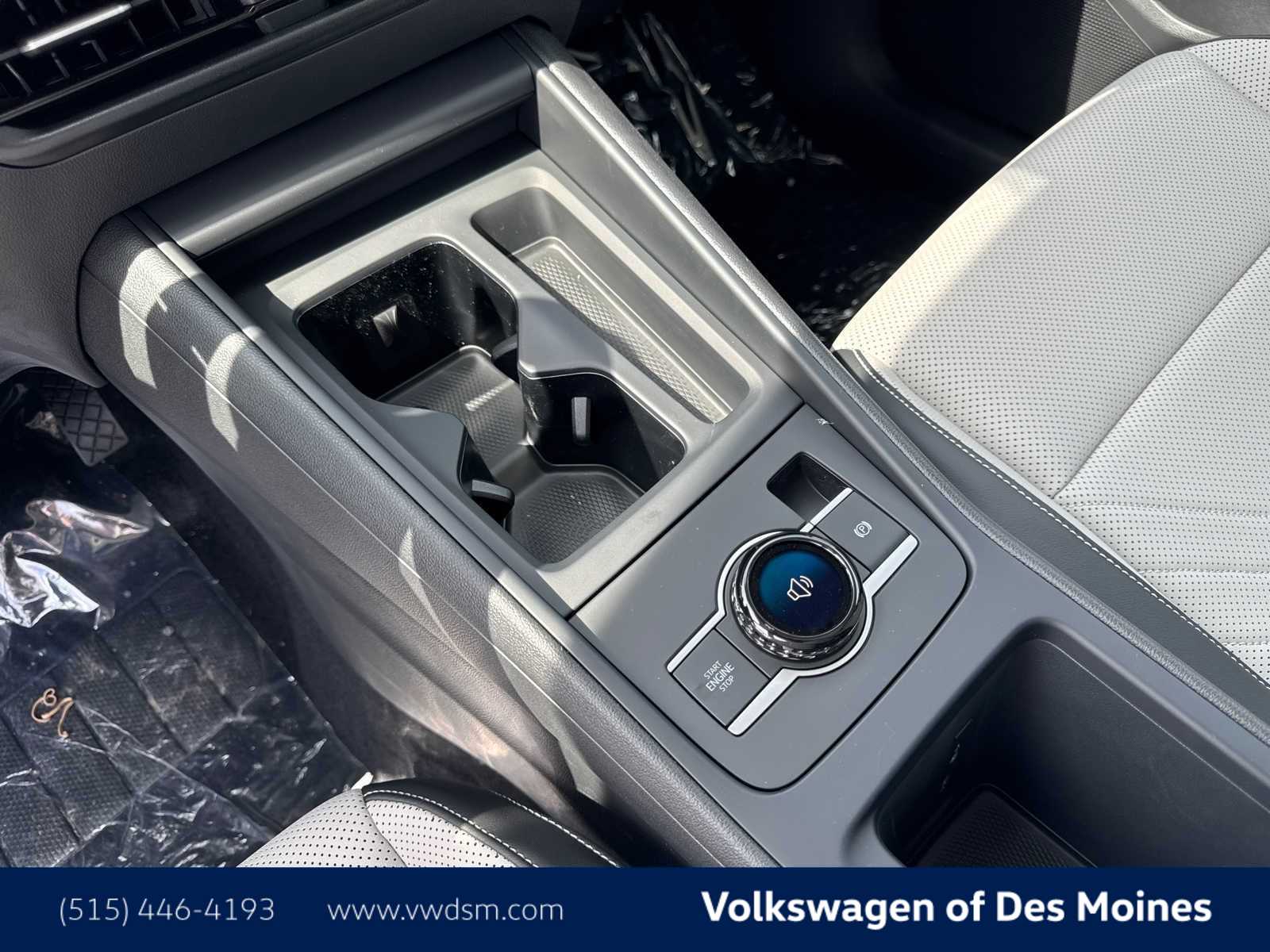 Thumbnail: 2025 Volkswagen Tiguan - 16