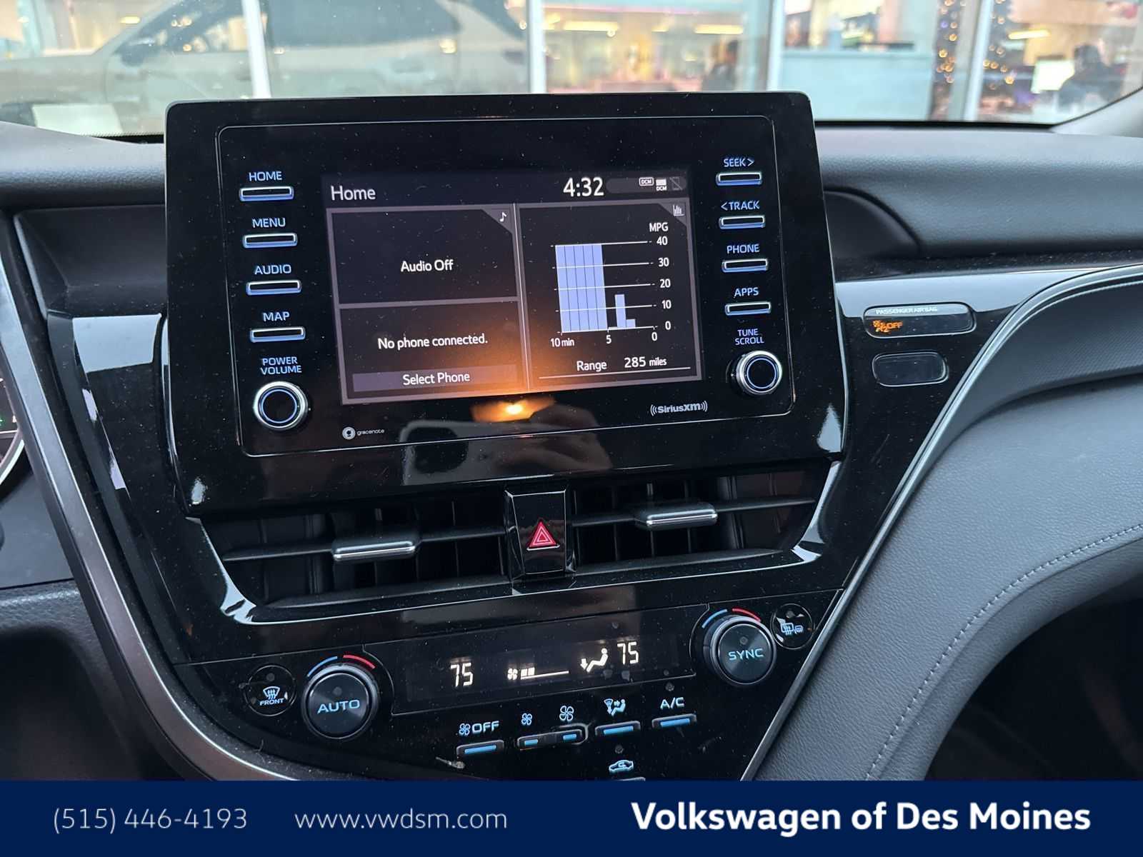 Thumbnail: 2024 Toyota Camry - 9