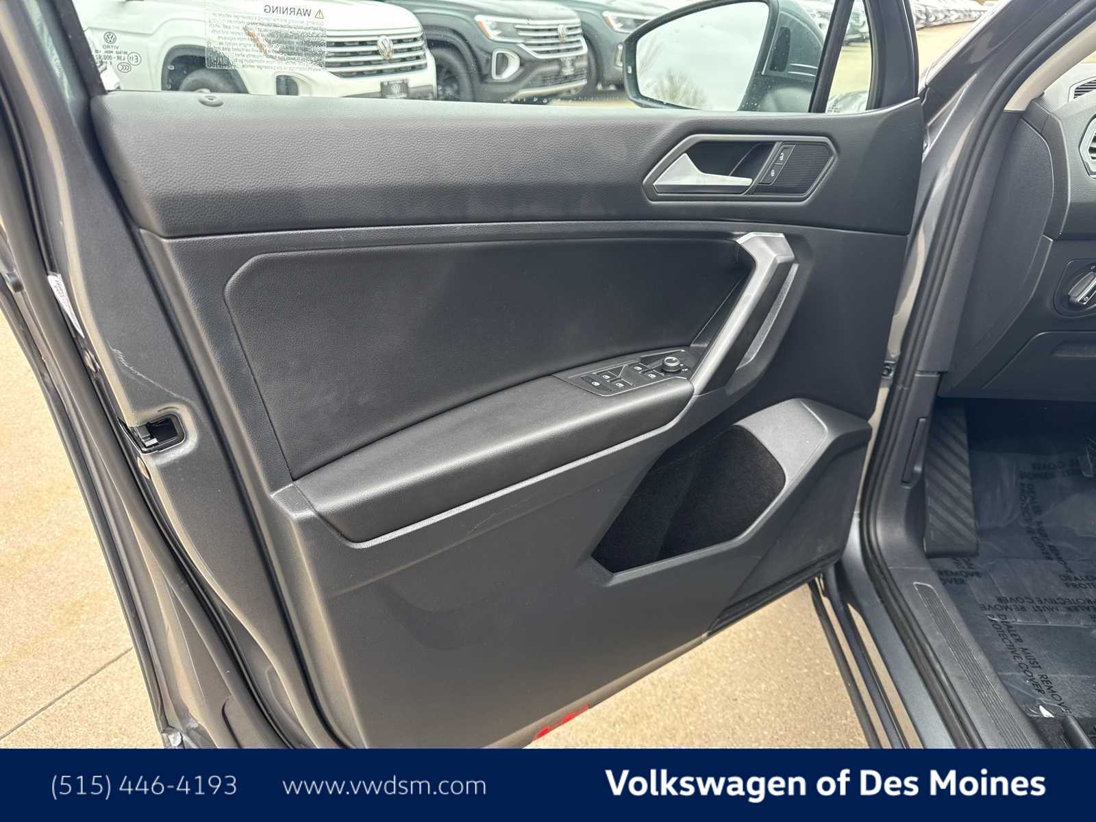 Thumbnail: 2021 Volkswagen Tiguan - 22