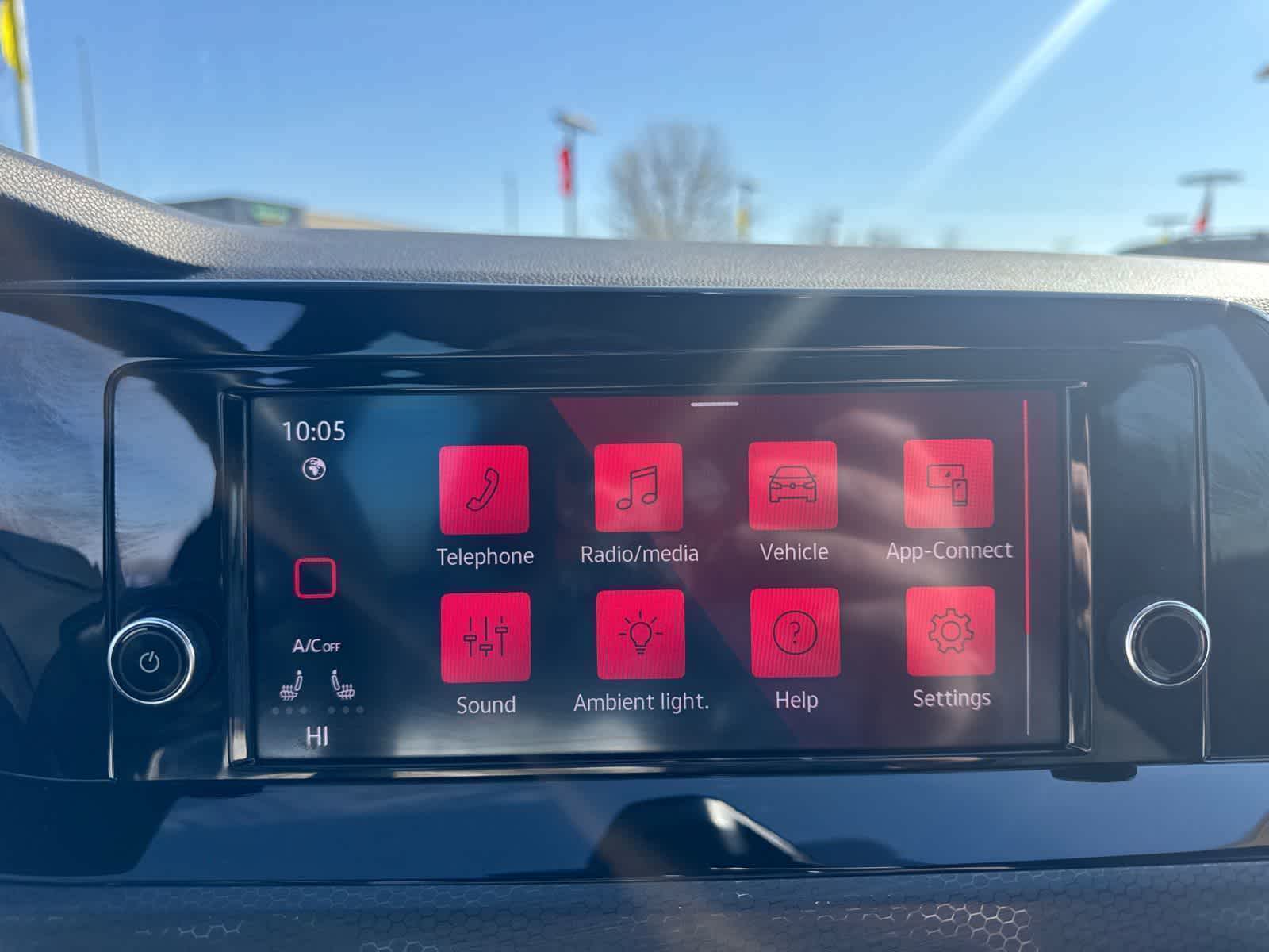 Thumbnail: 2023 Volkswagen Golf - 17