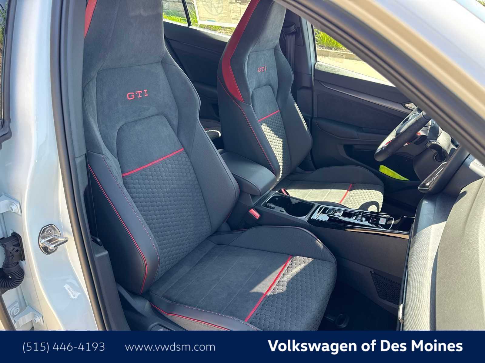 Thumbnail: 2025 Volkswagen Golf - 14