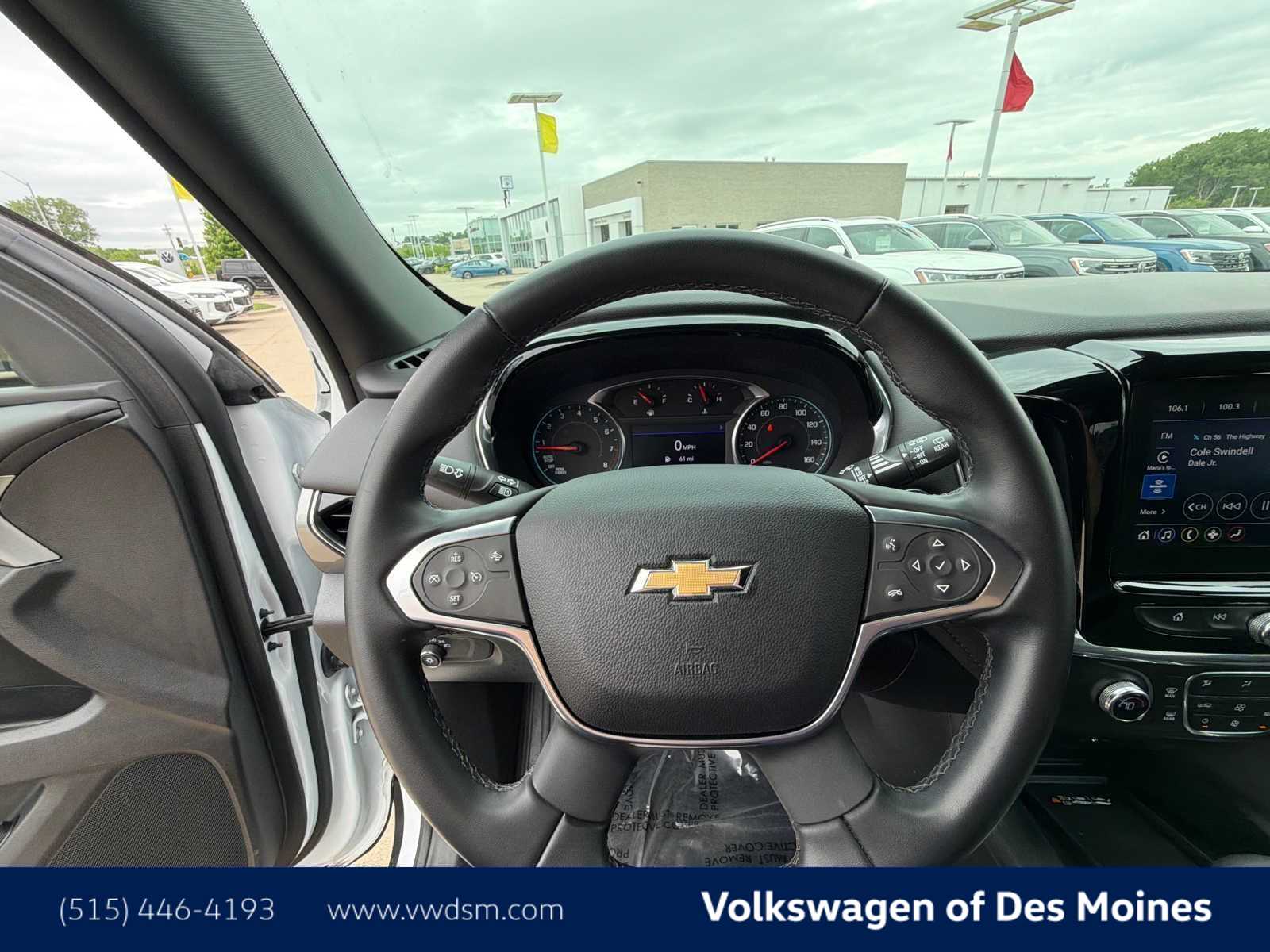 Thumbnail: 2023 Chevrolet Traverse - 15