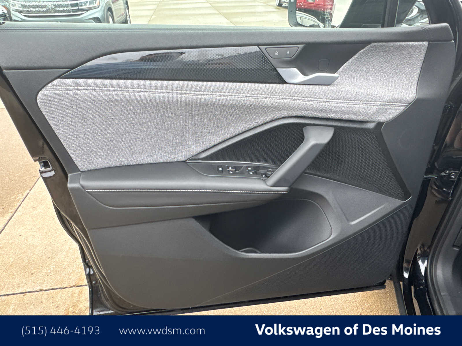 Thumbnail: 2025 Volkswagen Tiguan - 21