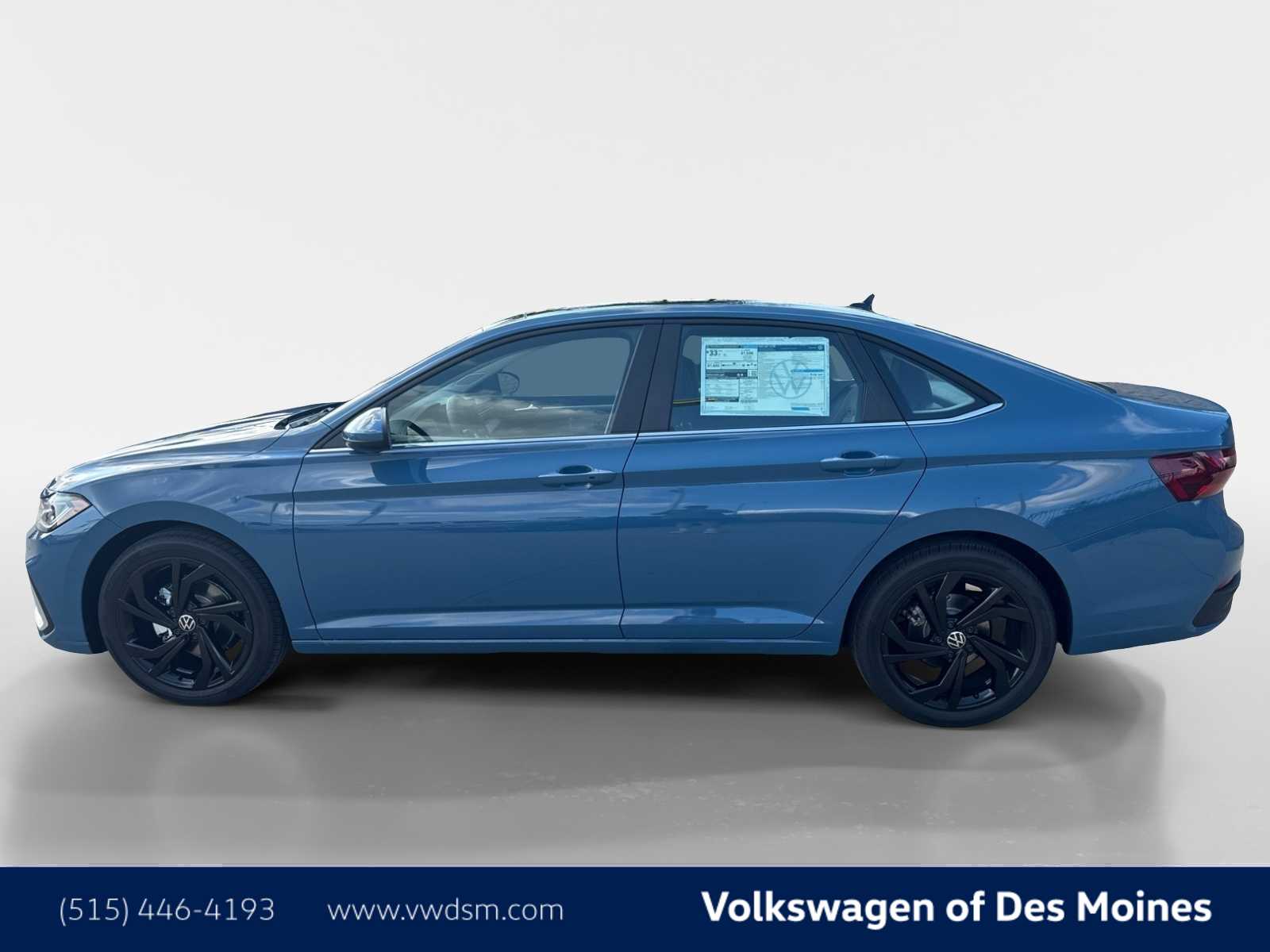 Thumbnail: 2025 Volkswagen Jetta - 3