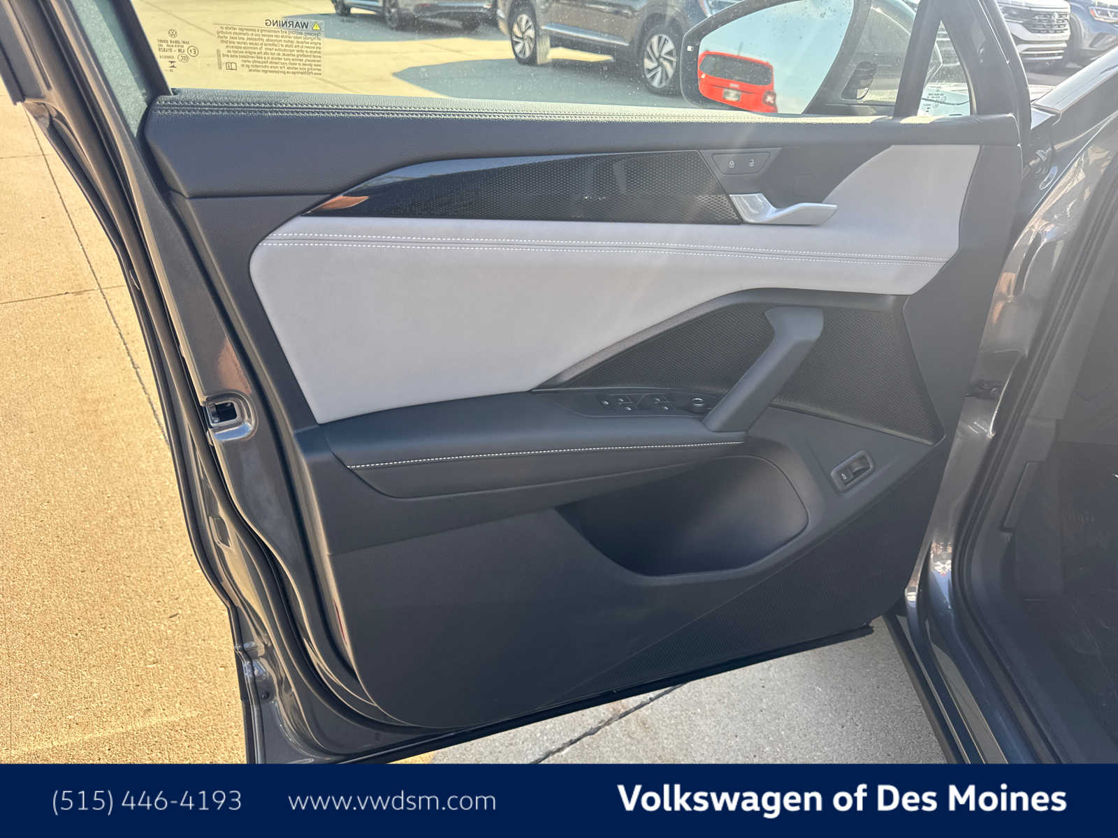 Thumbnail: 2025 Volkswagen Tiguan - 22